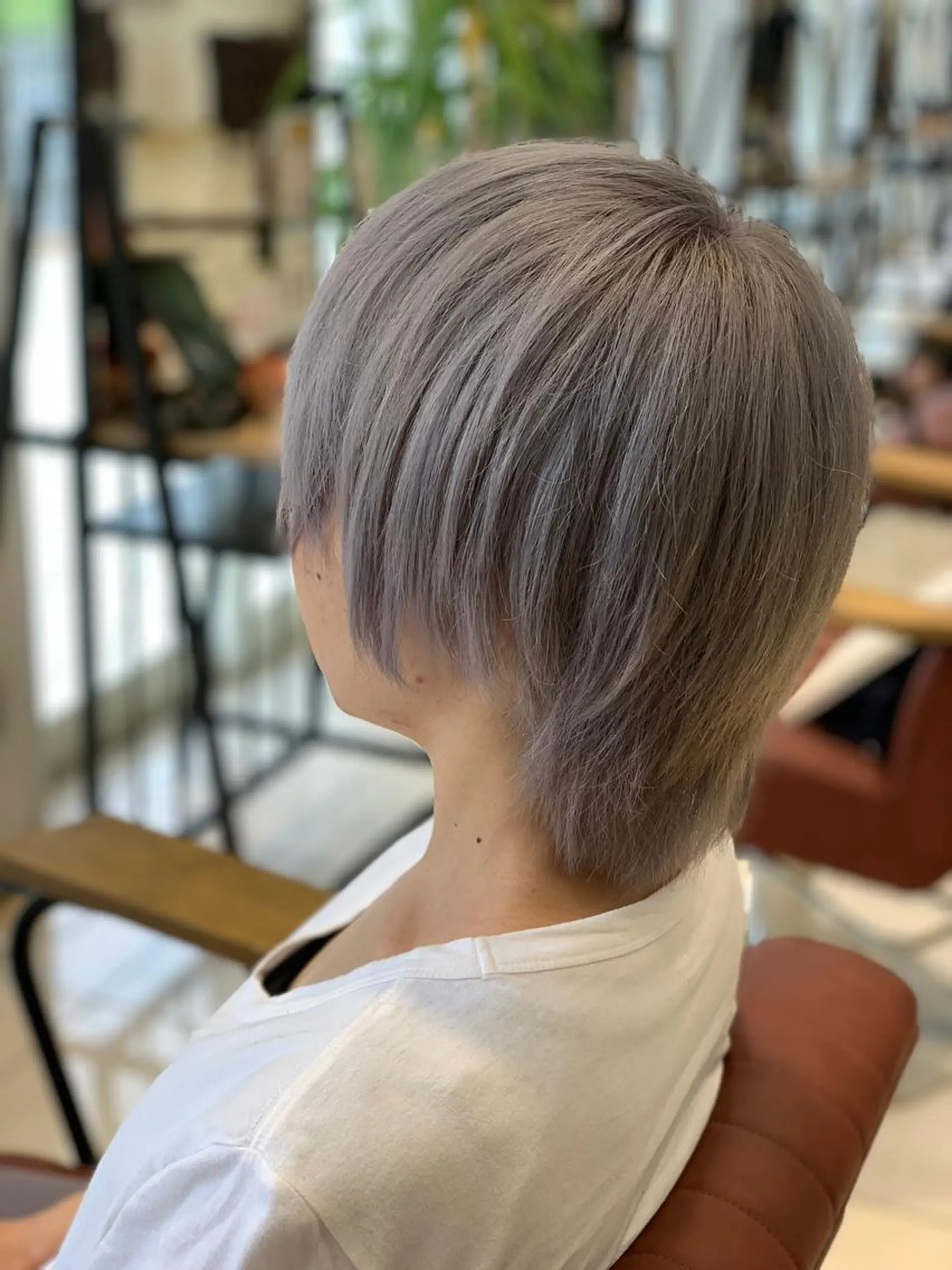 ショート カラー ブリーチ シルバー ヘアカラー 髪質改善カラーリスト /根本雄貴のヘアスタイル