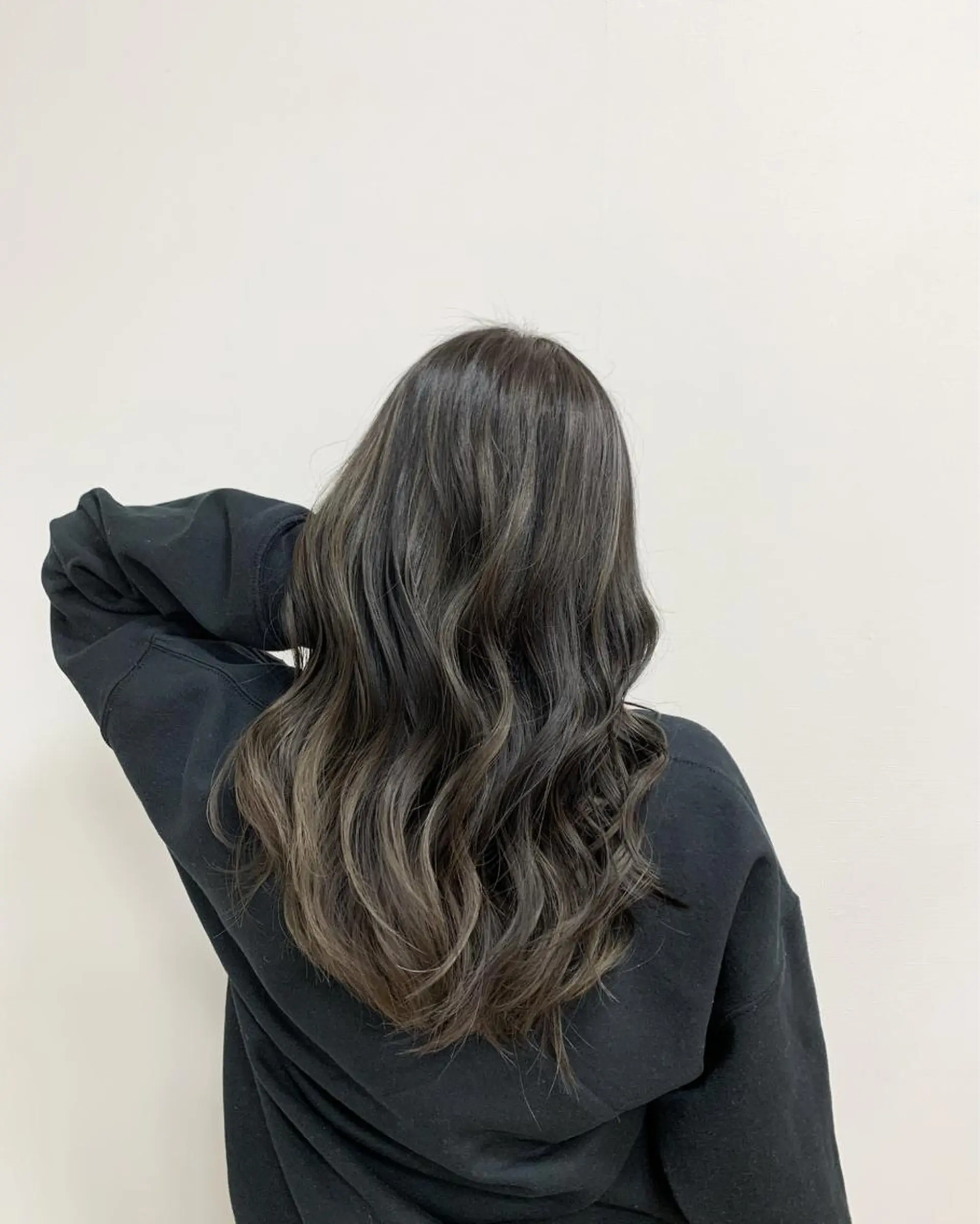 ロング カラー ハイライトカラー ハイライト レイヤー×縮毛矯正 深見 拓のヘアスタイル