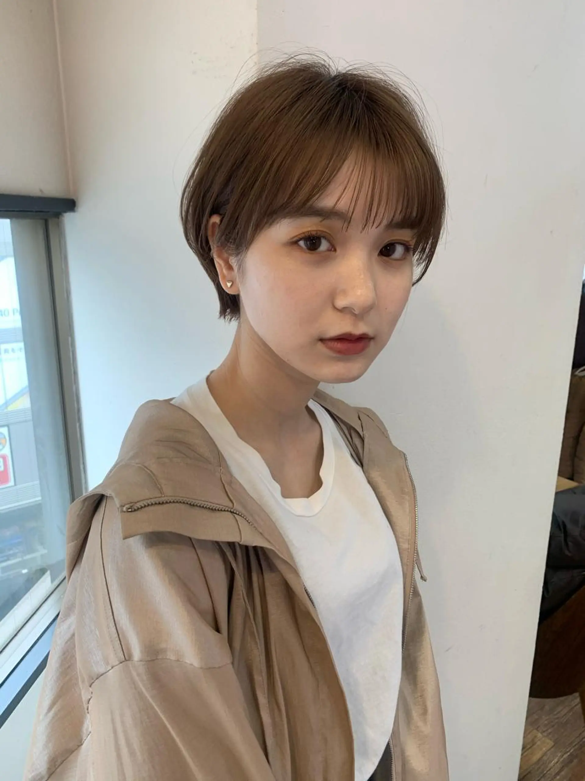 ショート カラー カット ヘアカラー トリートメント 大人可愛いレイヤー 大田のヘアスタイル