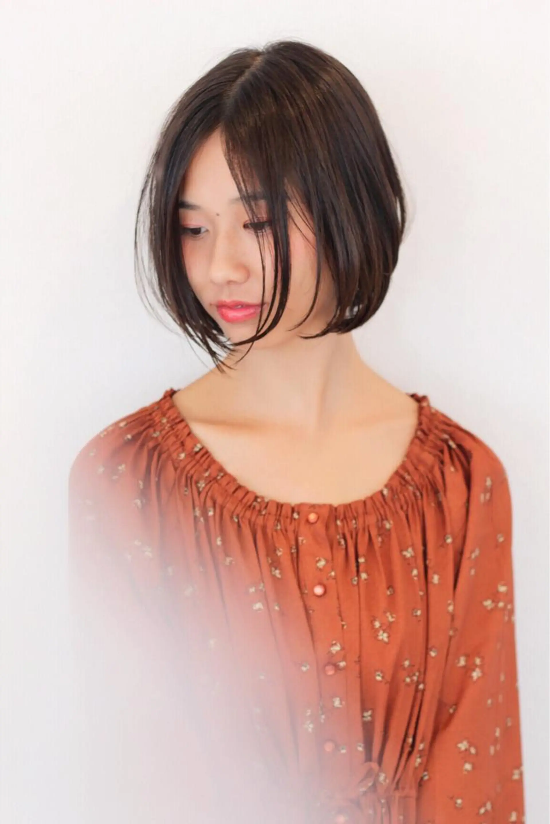 ショート カラー ボブ 小西 裕大のヘアスタイル