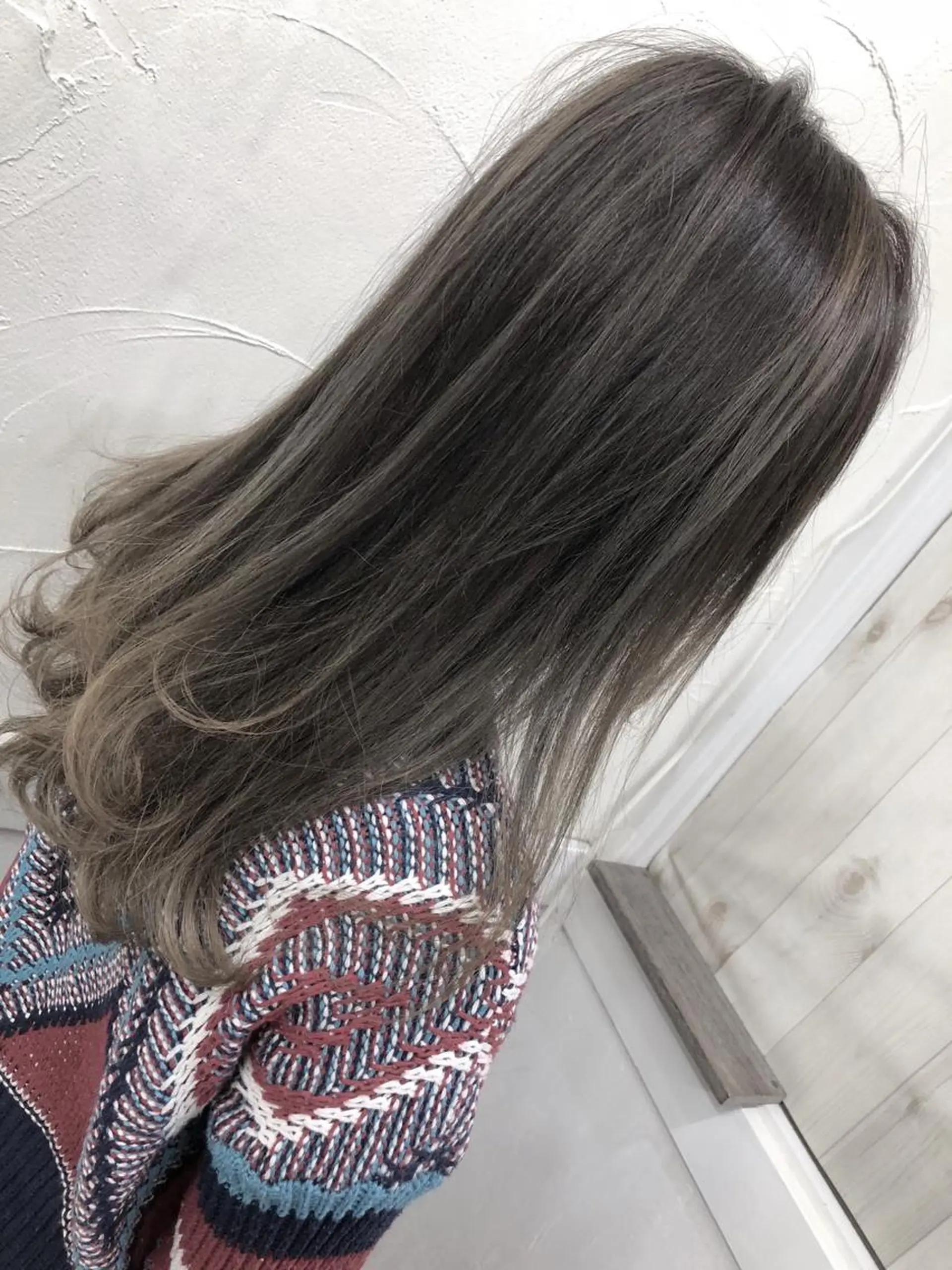 セミロング カラー バレイヤージュ ベージュカラー グラデーションカラー レイヤーカット ヘアカラー PSY(サイ)池袋 金田尚久🎨のヘアスタイル