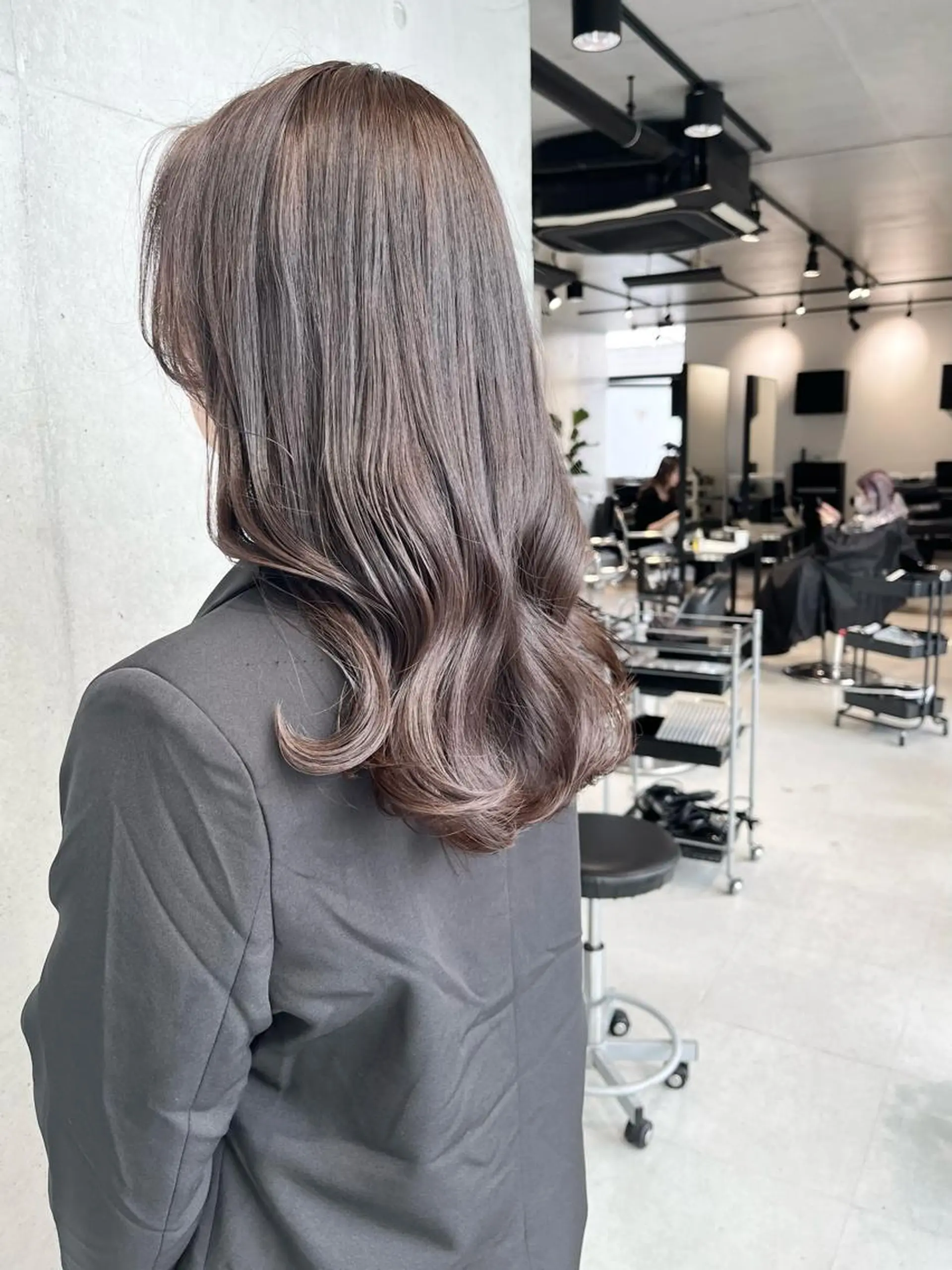 ミディアム カラー カット ヘアカラー トリートメント ヘッドスパ 透明感/オリーブ/ グレージュ/YUKAのヘアスタイル