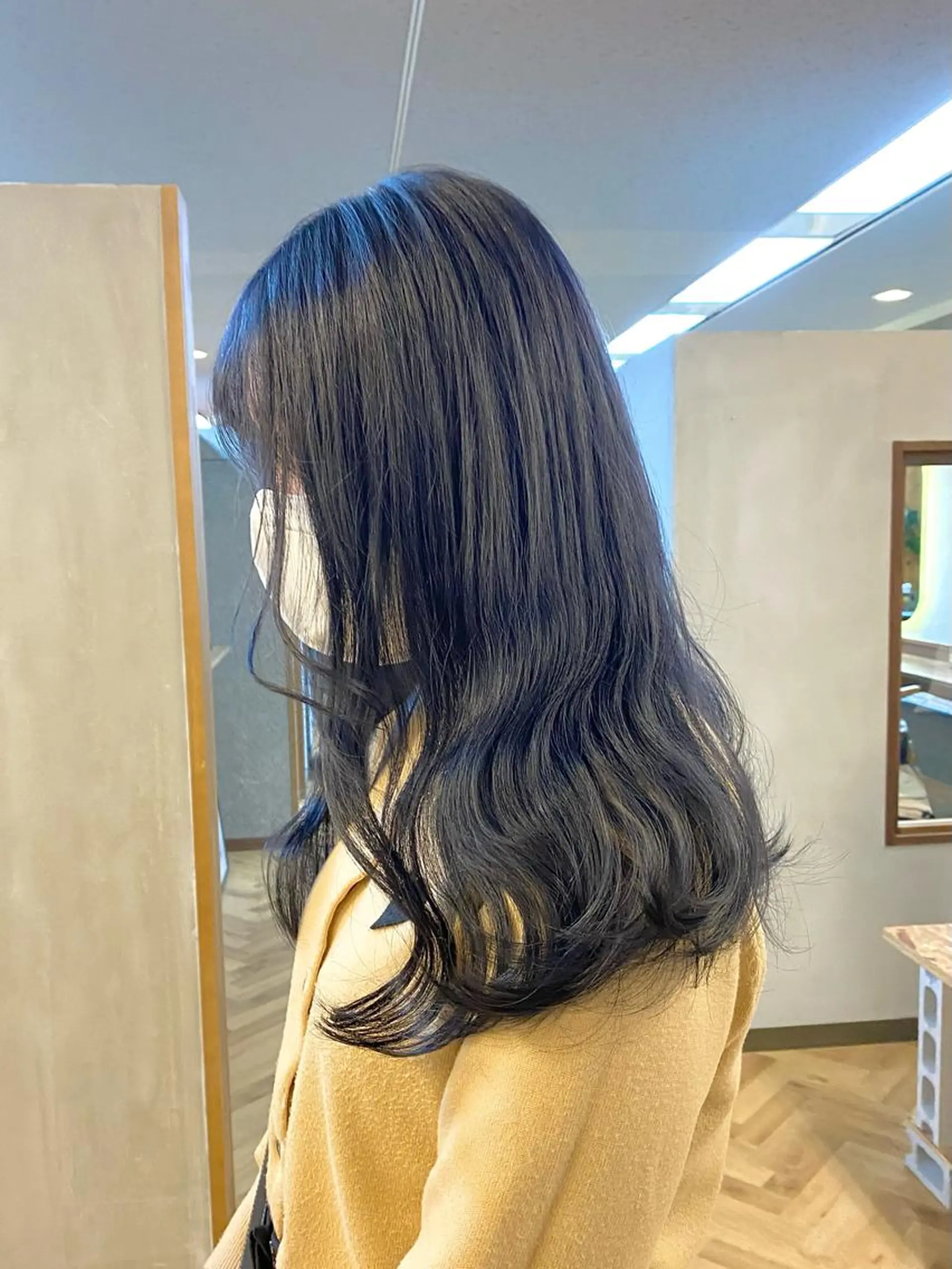 ロング カラー 黒髪 ブリーチ ブルーカラー ブルーブラック カット ヘアカラー トリートメント ハル🌸柔色/ ブリーチなし/艶髪のヘアスタイル