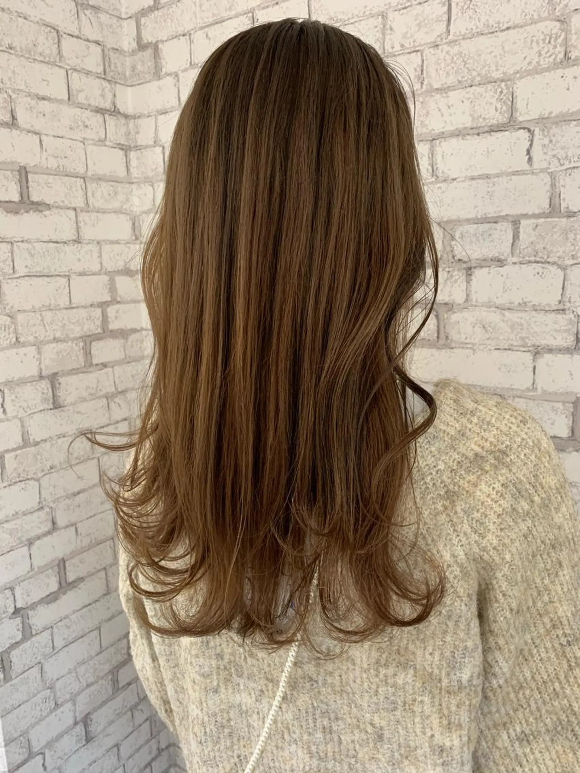 セミロング カラー ✂️小顔カット✂️ 山本有紀のヘアスタイル