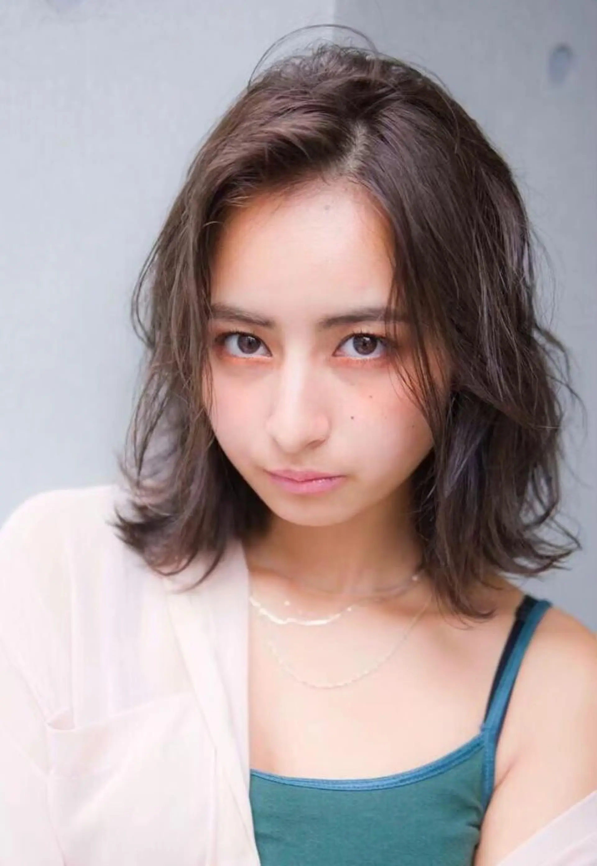 ミディアム 外国人風カラー かきあげバング 🏄MUSASHI カラー/レイヤー/のヘアスタイル