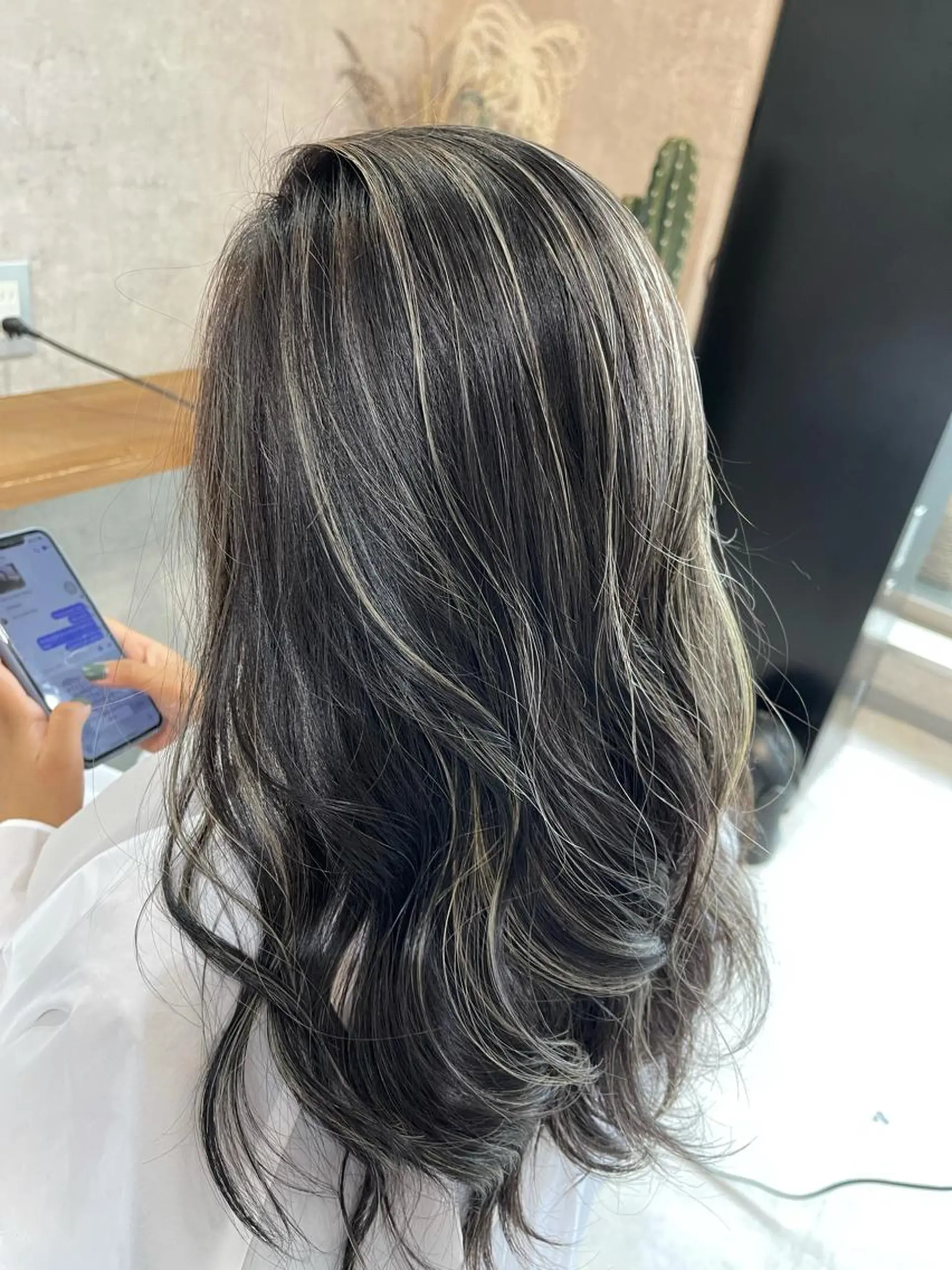 ロング カラー ハイライトカラー ハイライト ヘアカラー 松井那津子 /ハイライトブリーチのヘアスタイル