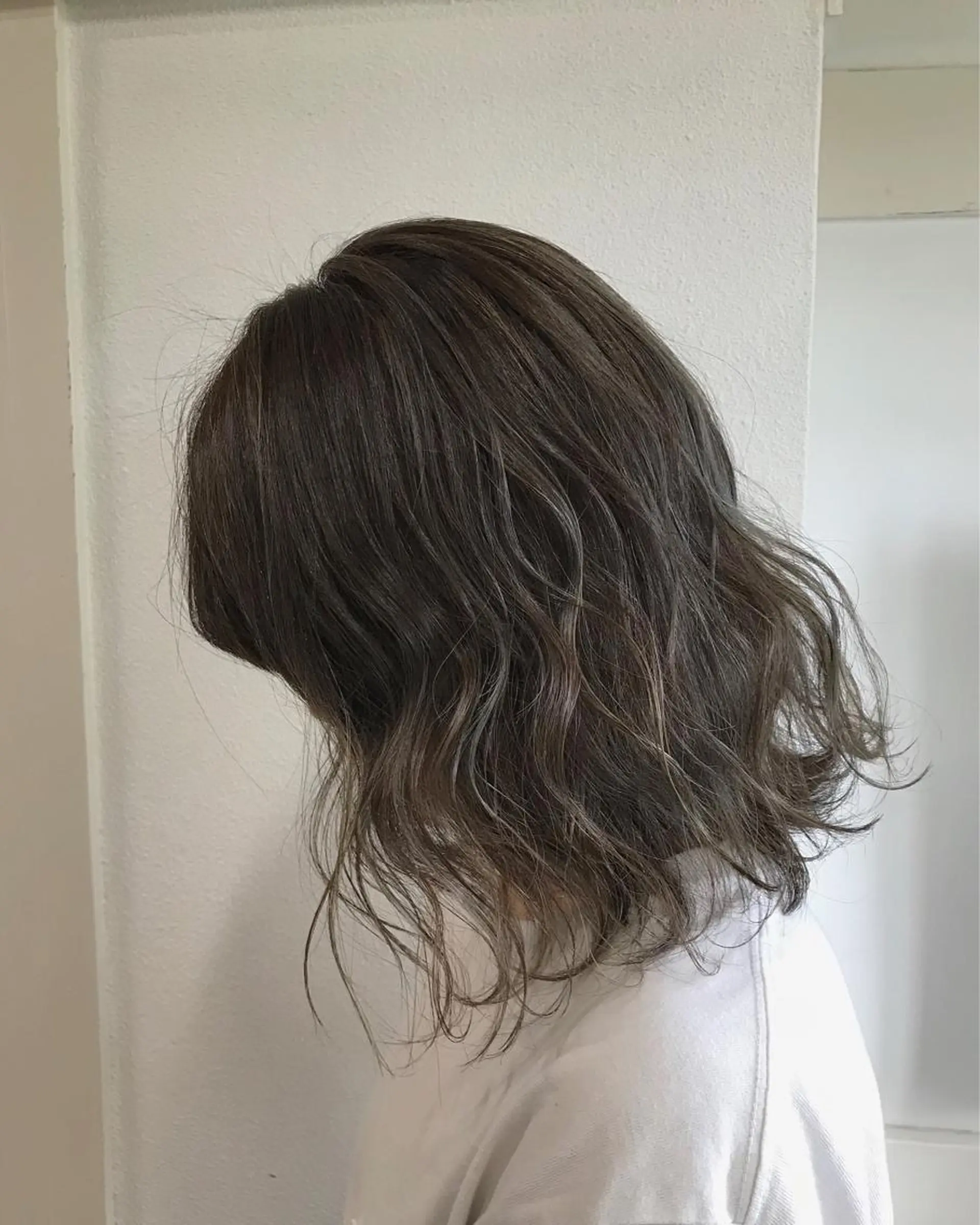 ミディアム カラー ヘアアレンジ ダークグレー ハイライトカラー ハイライト ヘアカラー トリートメント GiseL天神カラー 髪質改善/ブリーチのヘアスタイル