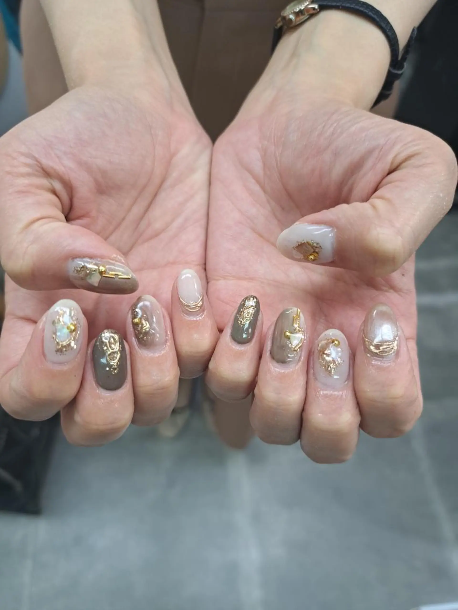 ネイル アートネイル ジェルネイル ニュアンスネイル スカルプネイル nailstudio eviz新宿店のネイルデザイン