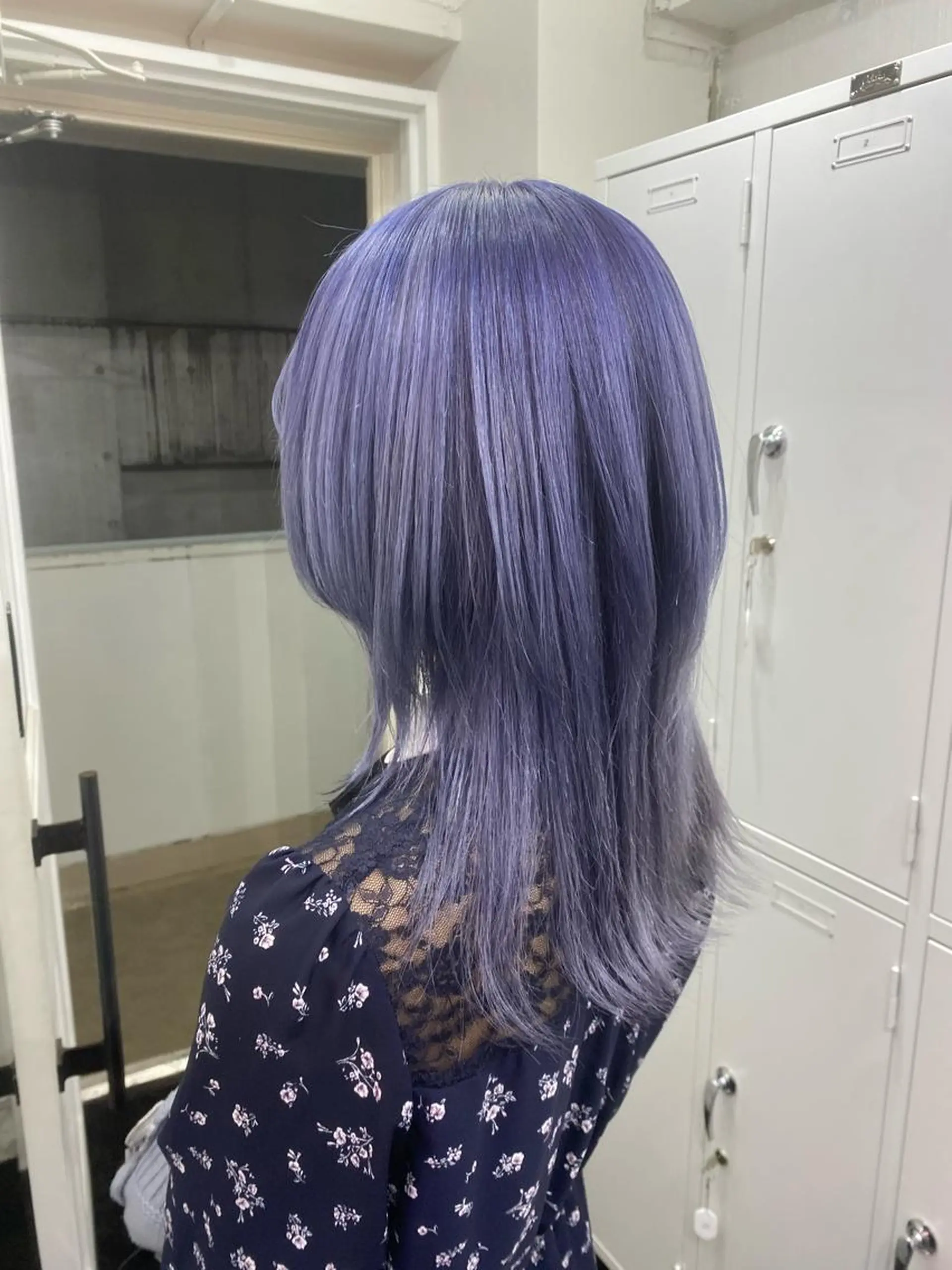 セミロング カラー ブリーチ ラベンダーカラー ラベンダーグレー 楓🦋韓国系レイヤー / 透明感カラー🤍のヘアスタイル