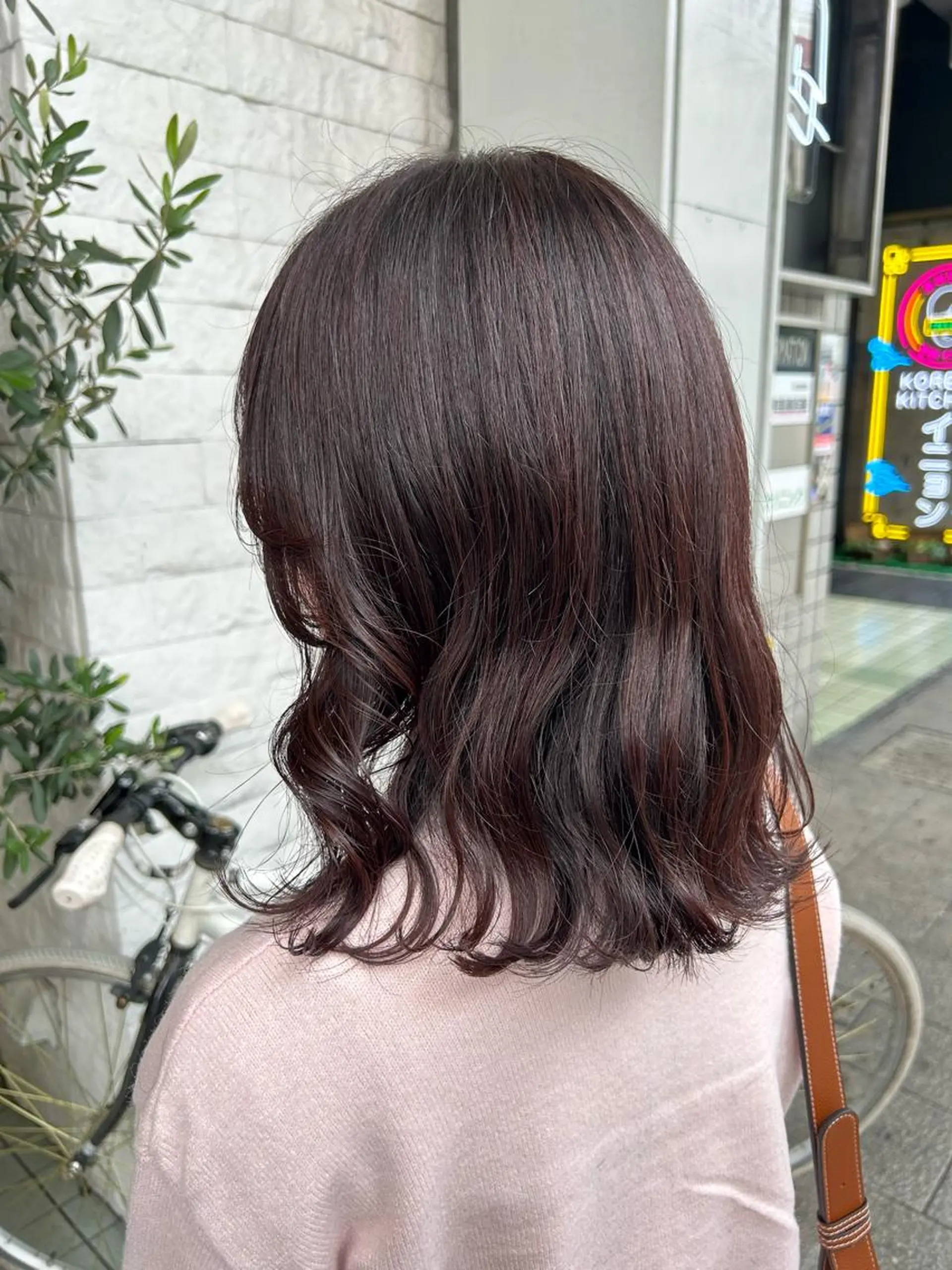 ミディアム 川﨑 真歩のヘアスタイル