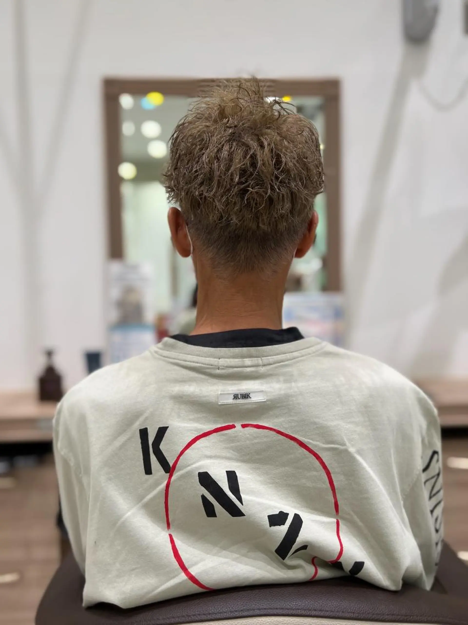 パーマ メンズ 指原 仁のヘアスタイル