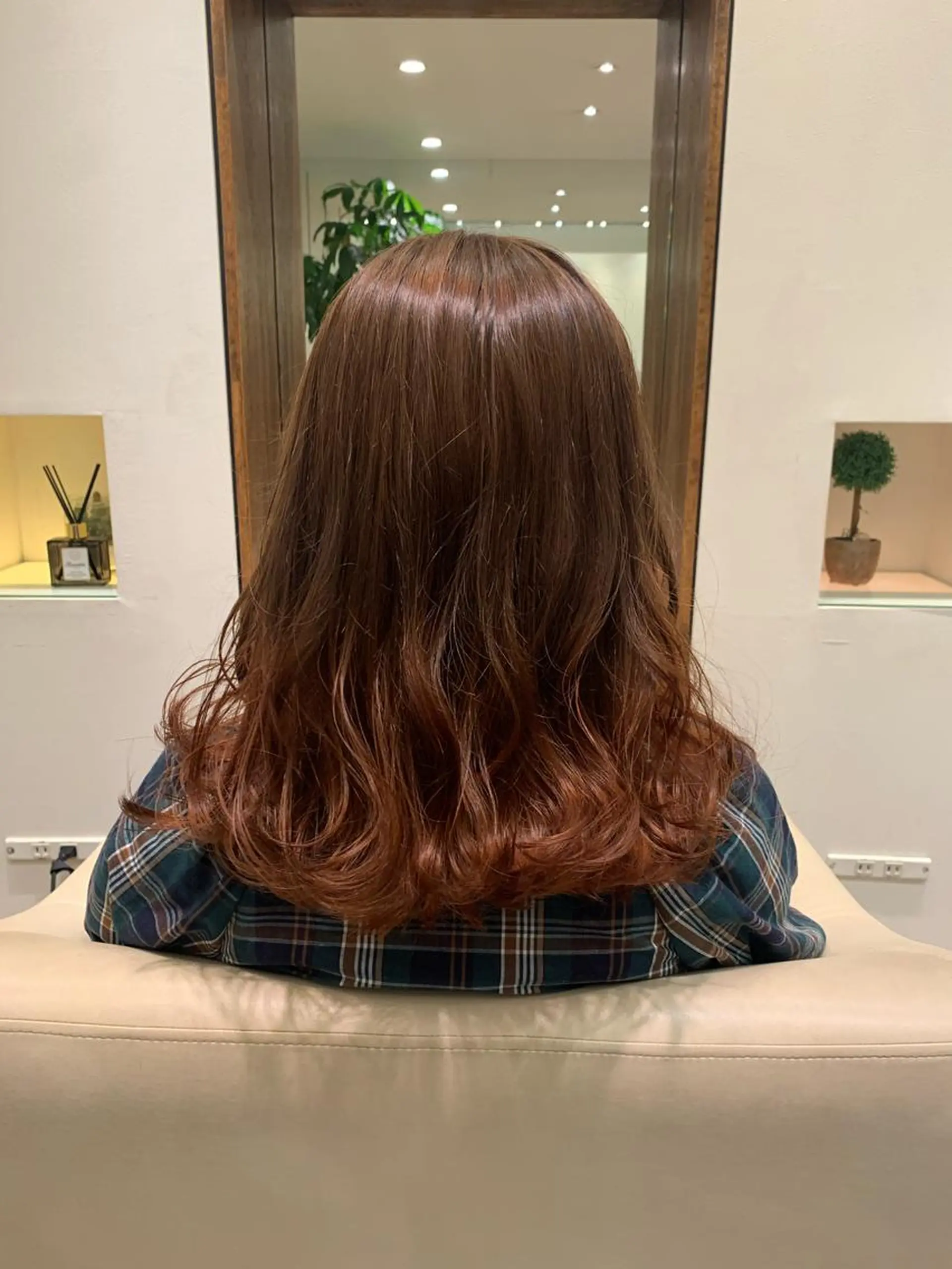セミロング カラー 【完全個室】髪質改善 暖色カラー/山崎唯奈のヘアスタイル