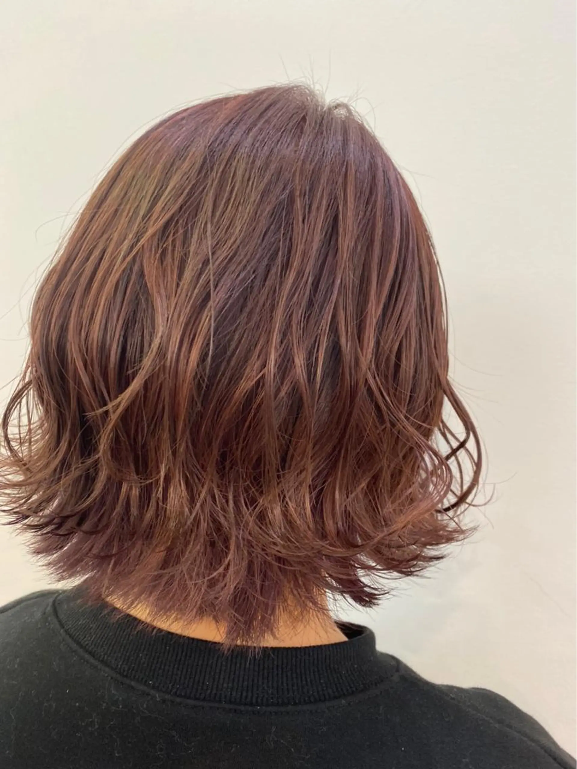ミディアム カラー 渡邊 唯のヘアスタイル