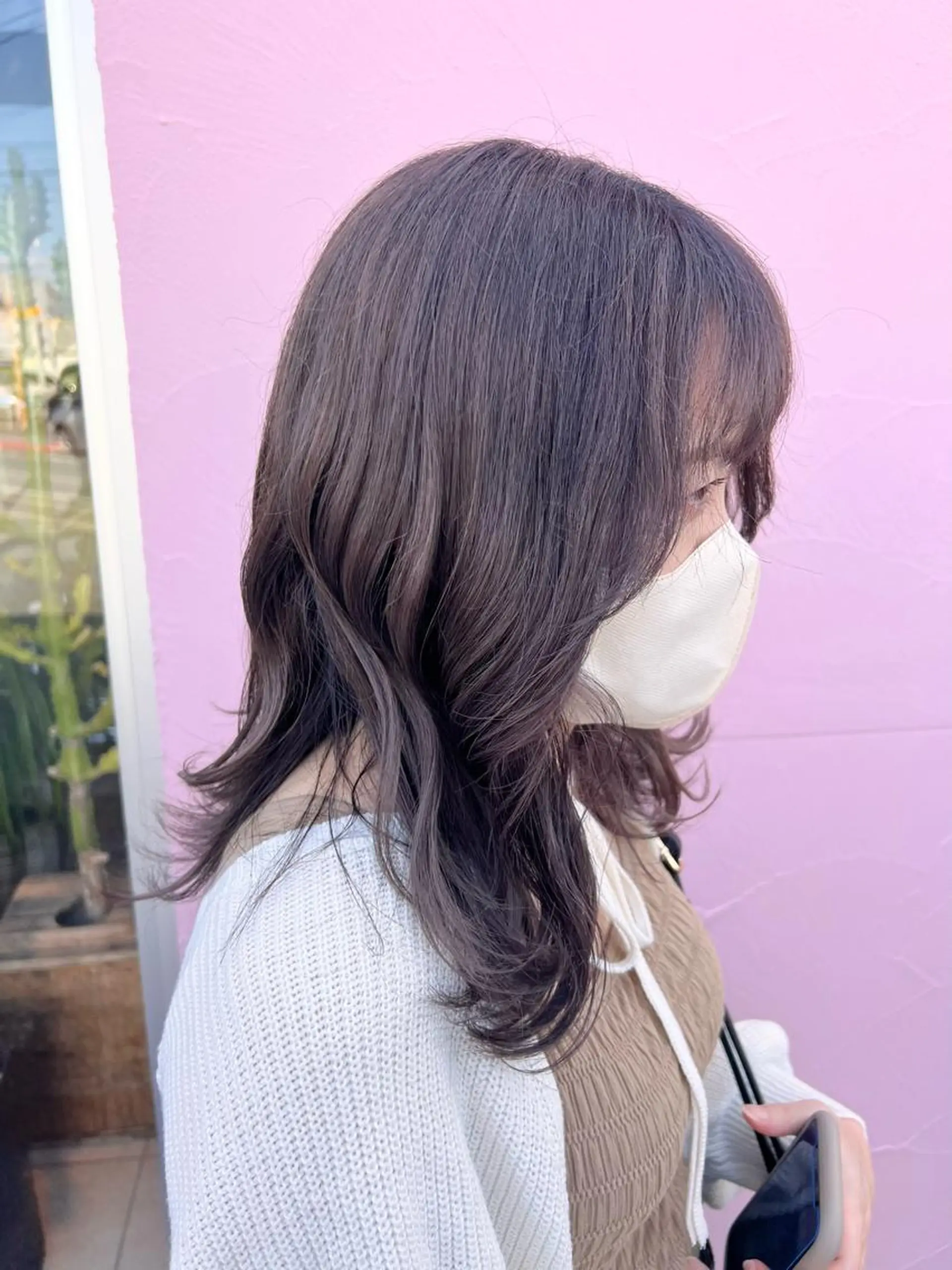 セミロング カラー 山本 怜奈のヘアスタイル
