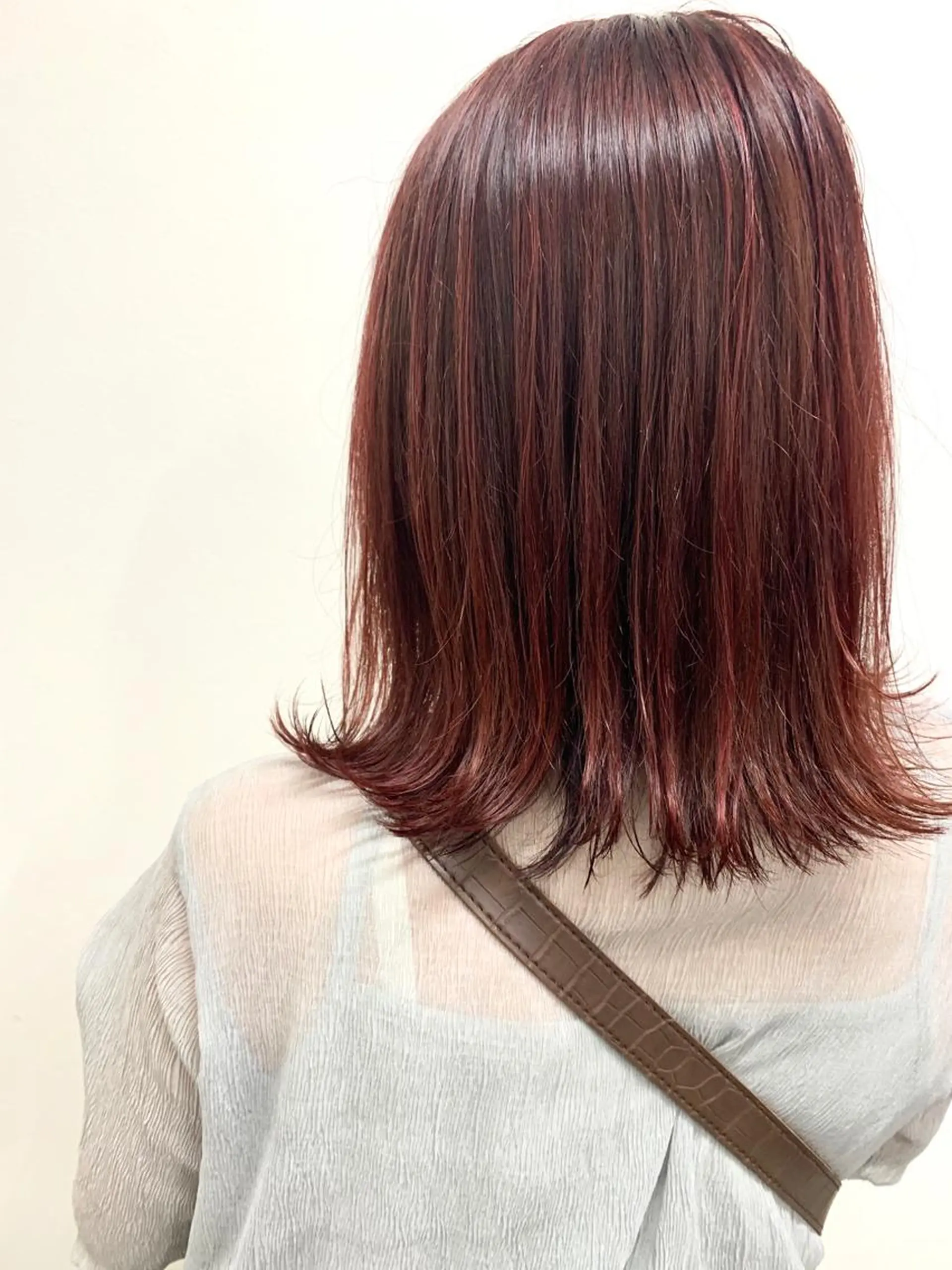 ショート カラー 肌に馴染む暗髪 梅田・増田のヘアスタイル