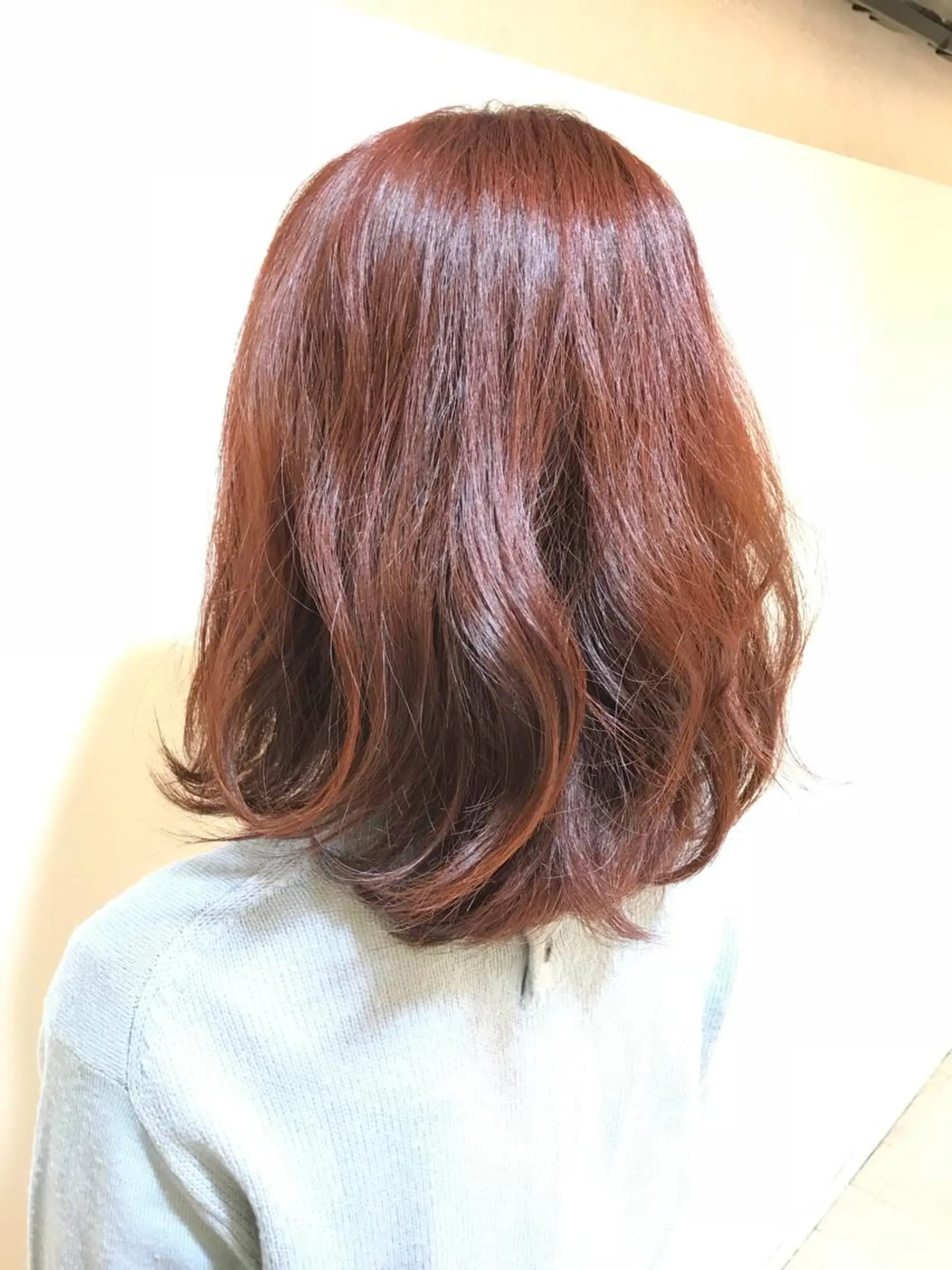 ミディアム カラー Miru by INCE HAIRのヘアスタイル