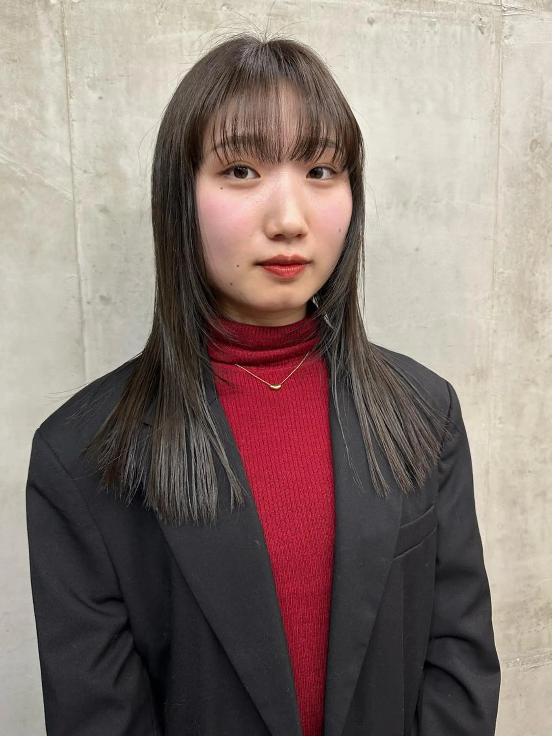 セミロング 顔まわりレイヤー 顔周りカット レイヤーカット SALTWATER AYARIのヘアスタイル