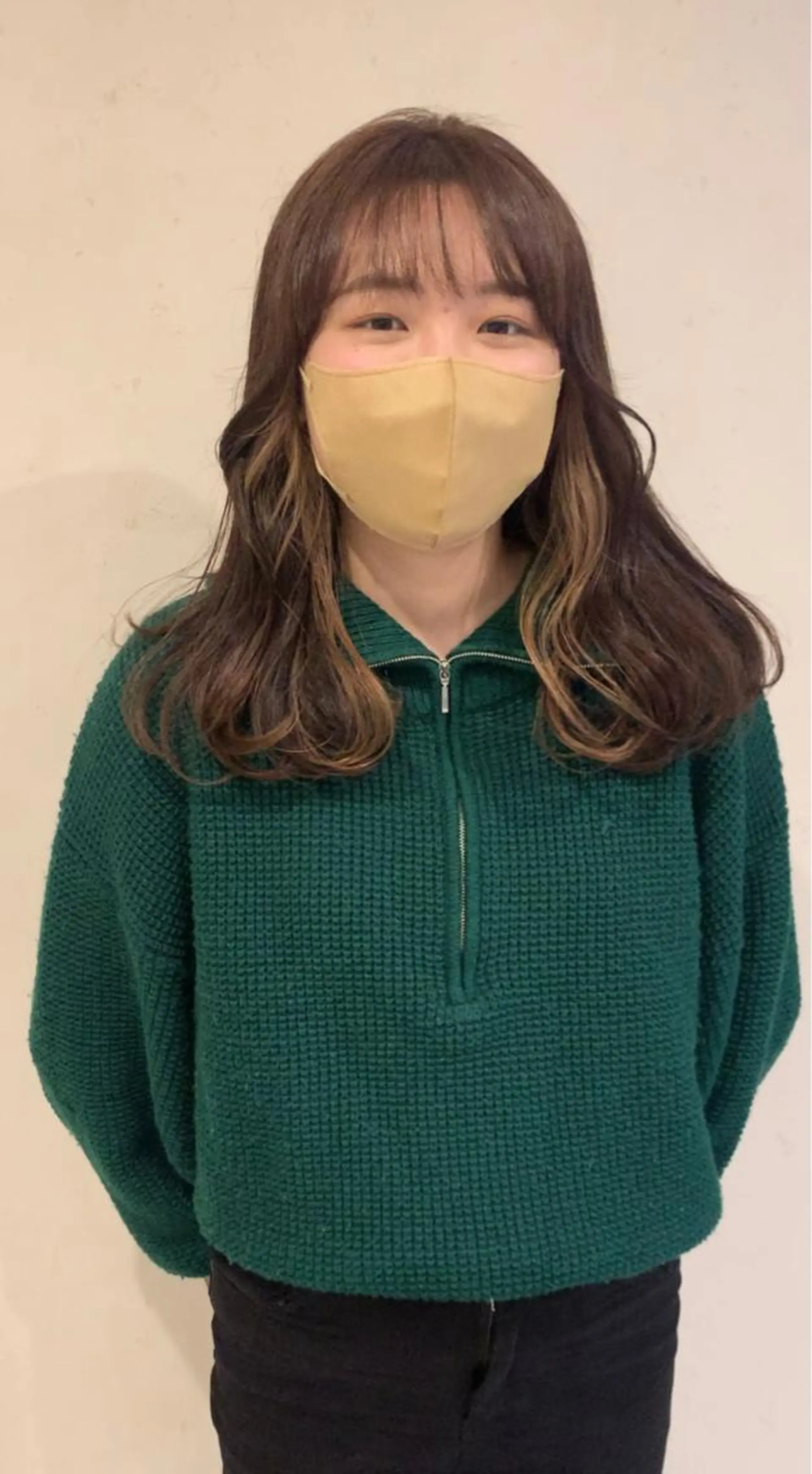 ロング カラー ベージュカラー イヤリングカラー ヘアカラー 落合希 Olivebeigeのヘアスタイル