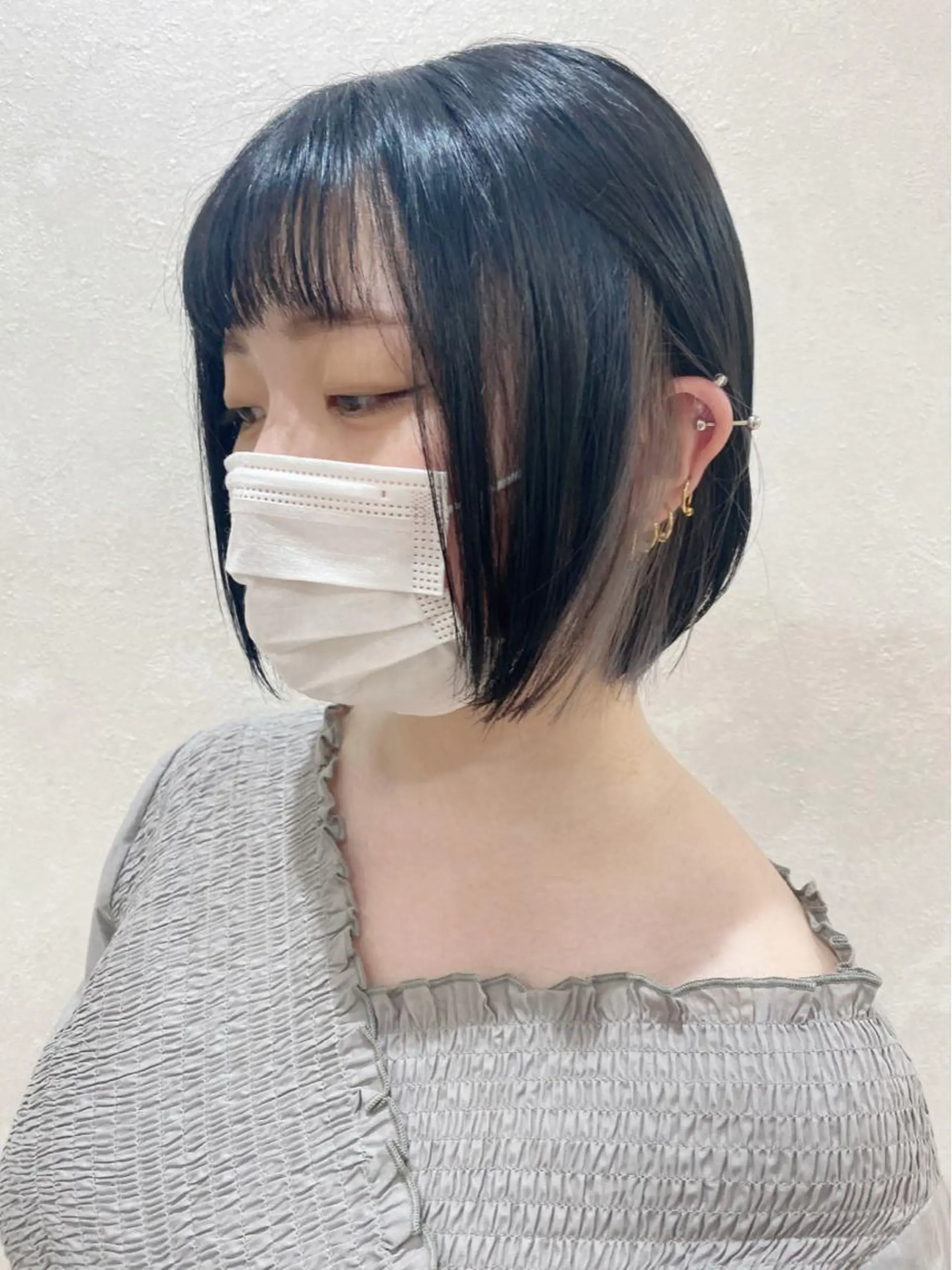 ショート カラー 黒髪 ブルーカラー ブルーブラック シルバー ボブ カット ヘアカラー トリートメント 🌿縮毛矯正/ 髪質改善🌿コバヤシのヘアスタイル