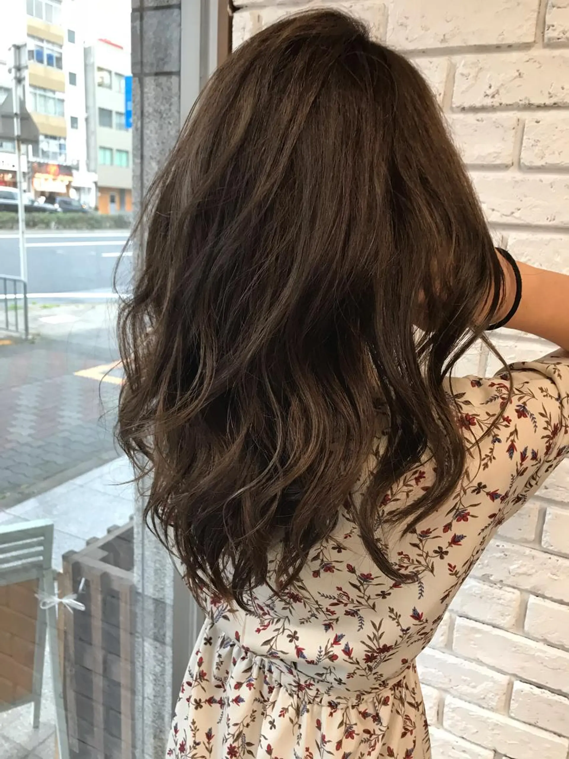 カラー グレージュ ハイライトカラー カーキグレージュ 日比 貴大/ minim hairのヘアスタイル