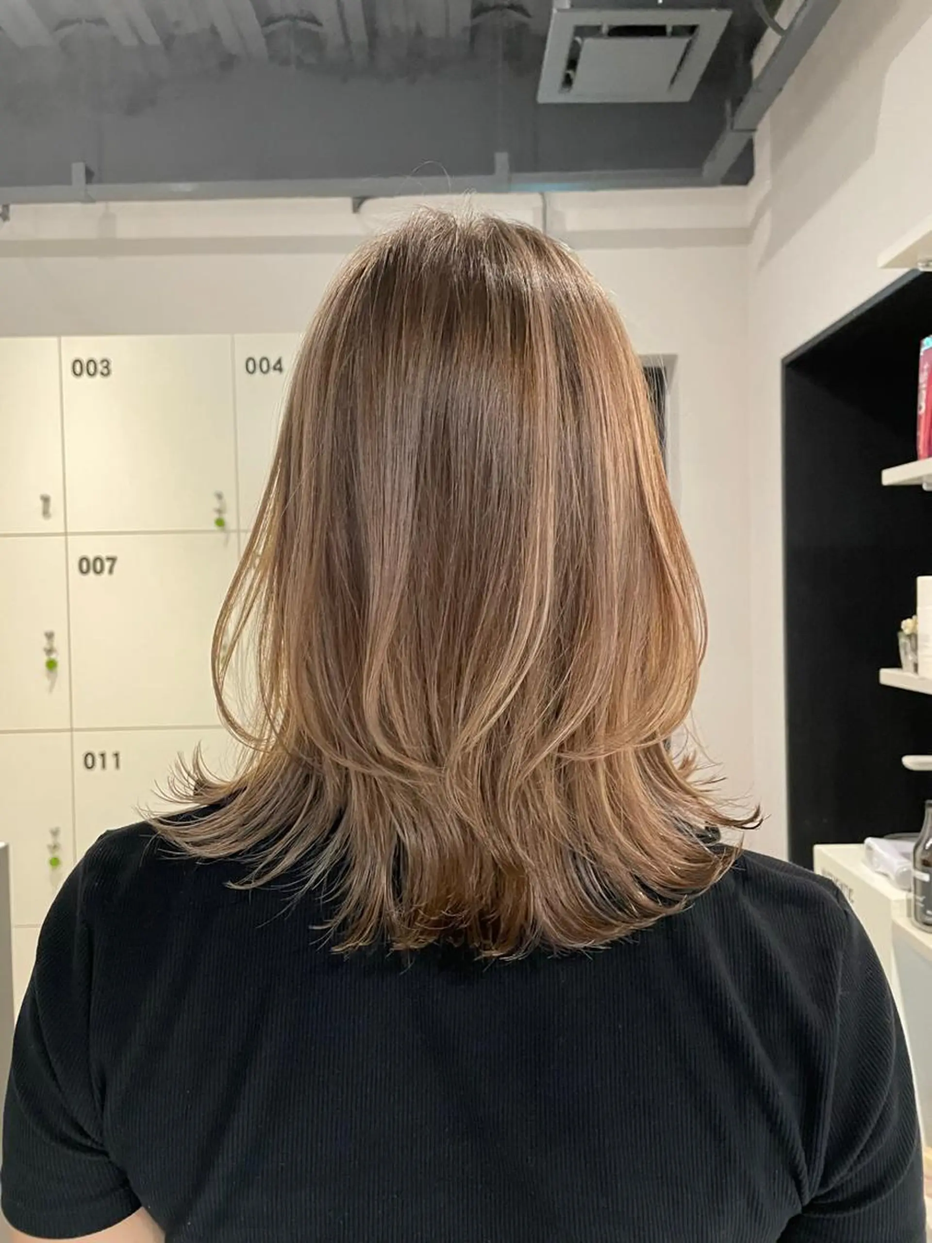 ミディアム カラー ハイライトカラー ハイライト ブリーチ👩‍🦳/ ‪✂︎MANAMIのヘアスタイル