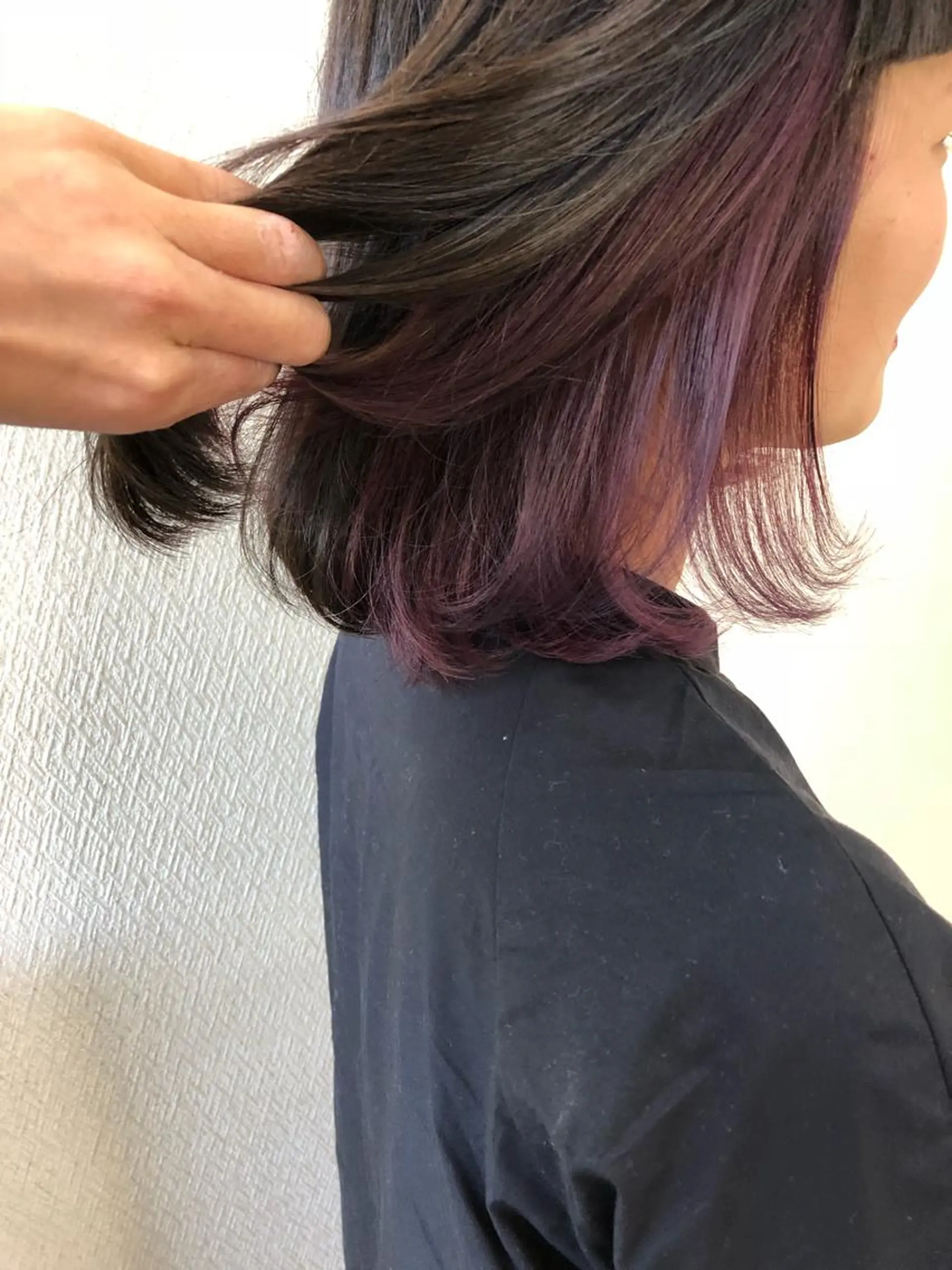 ミディアム カラー ブリーチ ダークグレー ダークグレージュ グレージュ ピンクカラー カット ヘアカラー トリートメント 小木曽智美 /ボブ/ショートのヘアスタイル