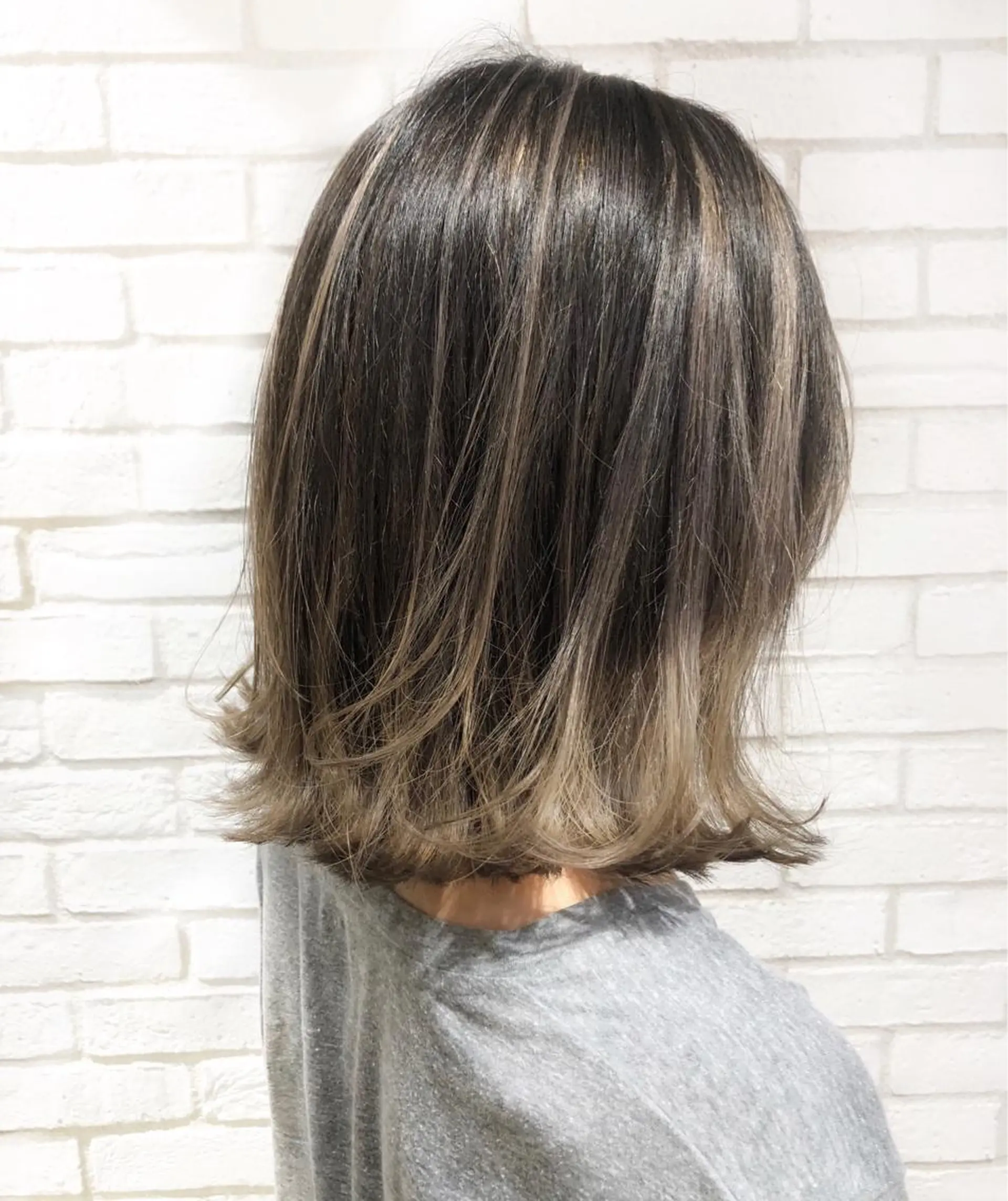 ショート カラー 小島 侑衣のヘアスタイル