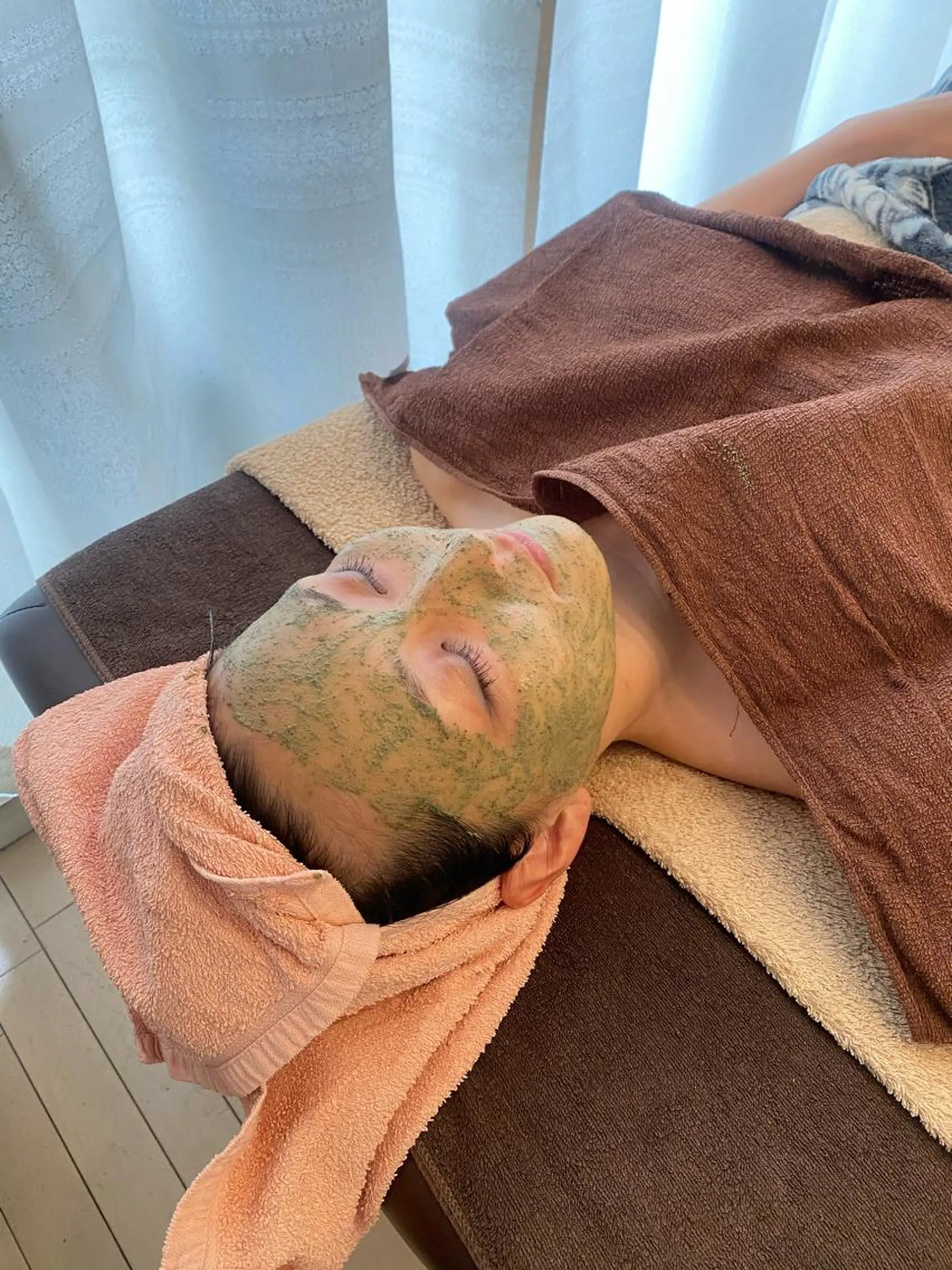 ハーブピーリング専門 毛穴洗浄❤️眉waxのエステ・リラクイメージ