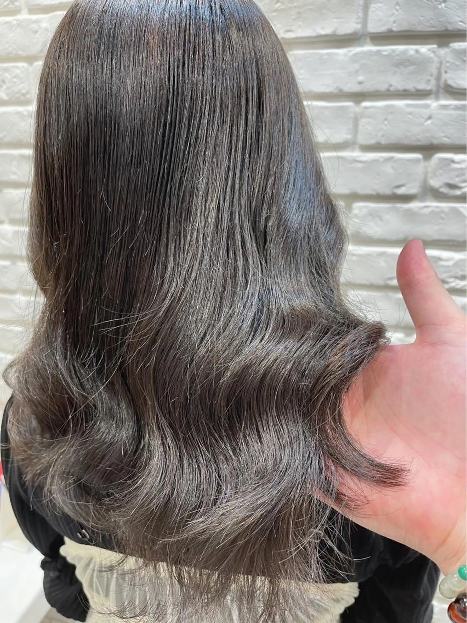 カラー emma 星野のヘアスタイル