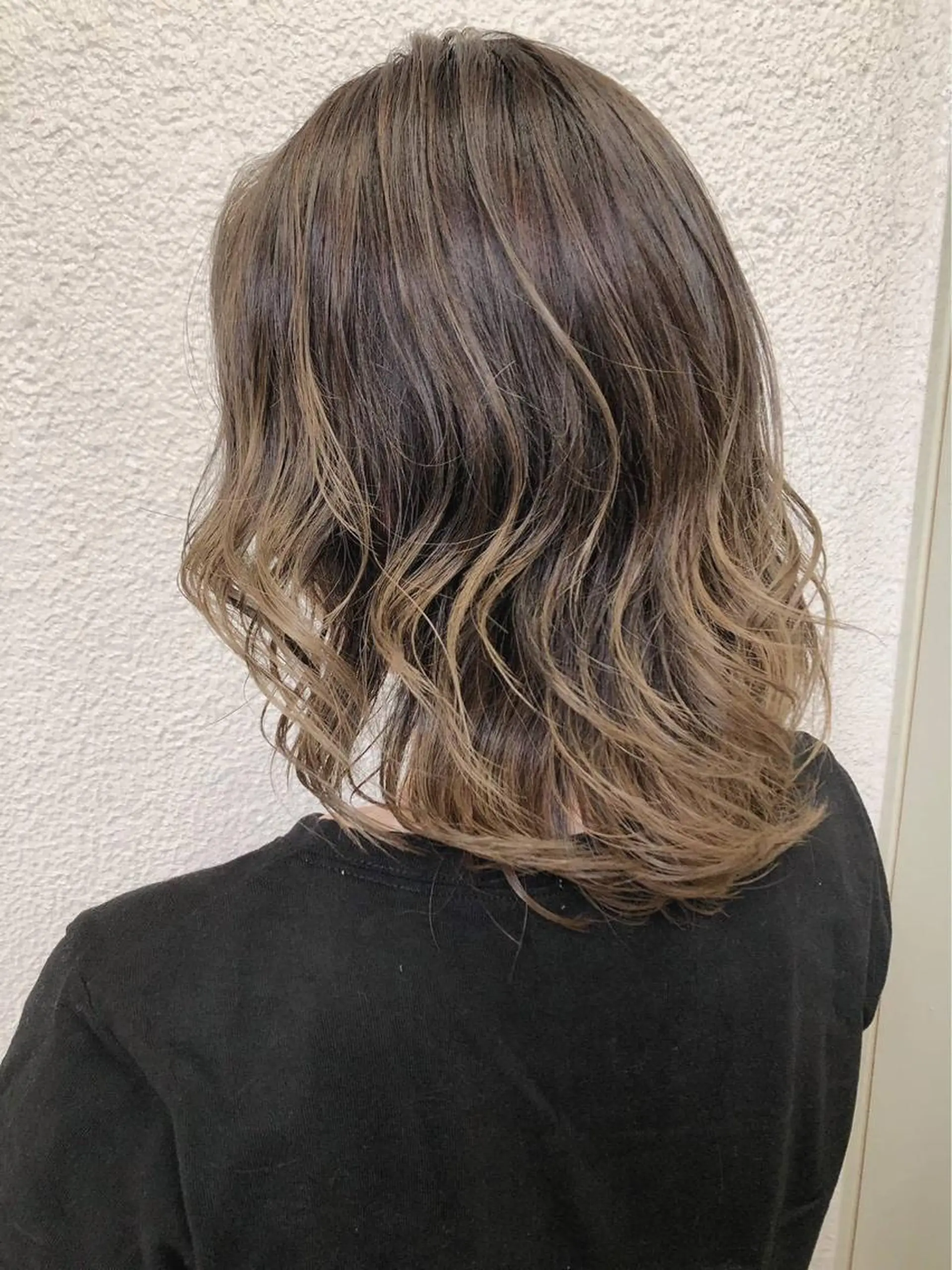 セミロング カラー ✴️Siesta✴️ 髪質改善艶カラーのヘアスタイル