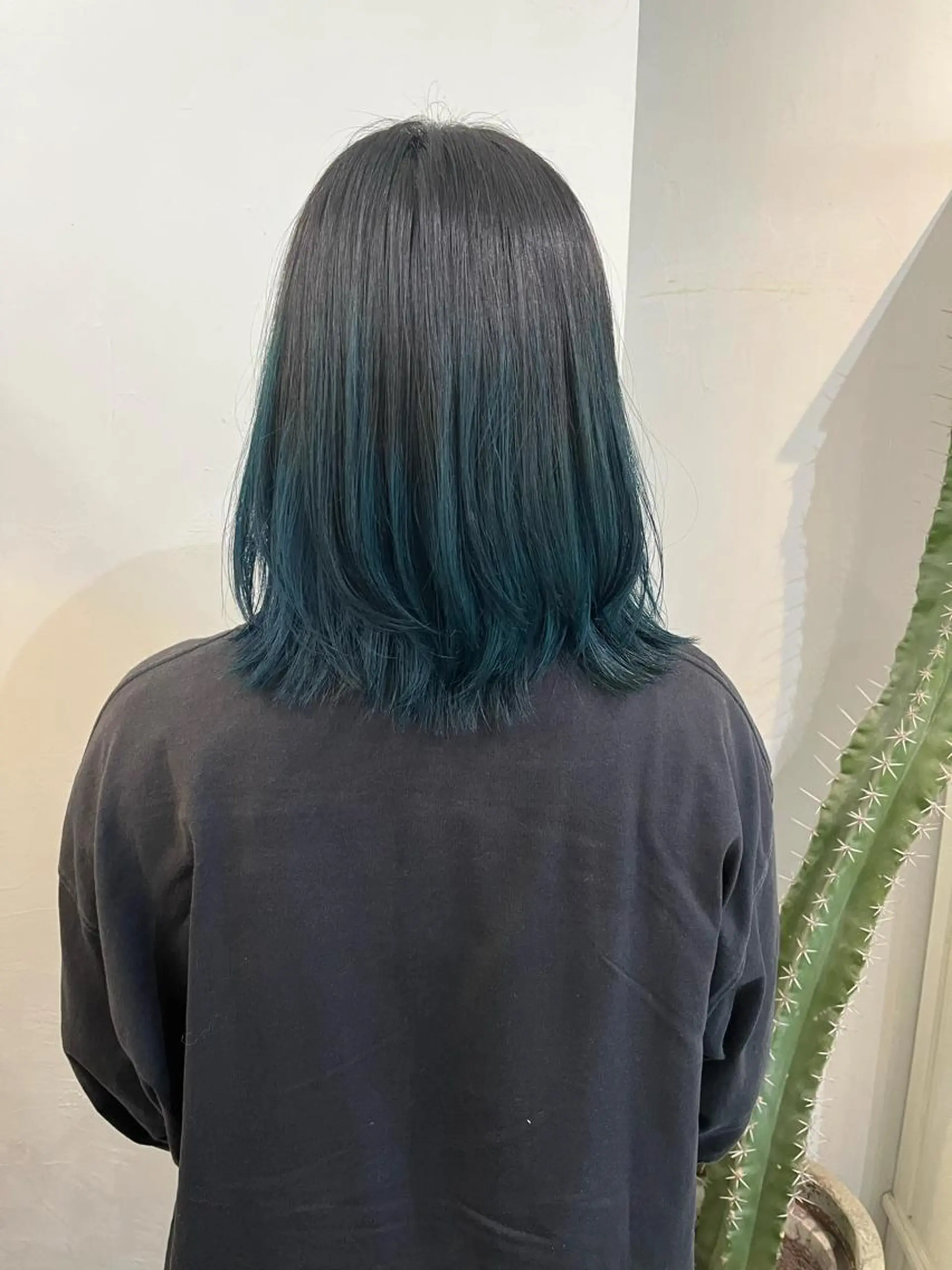 ミディアム レイヤーカット 宮腰 瑠果のヘアスタイル