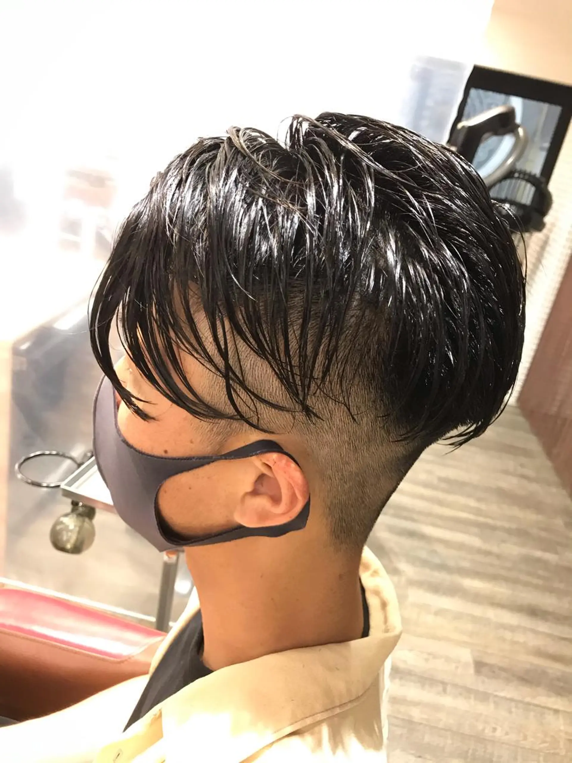 ショート メンズ フェードカット 刈り上げ 外国人風カラー 限定クーポン 💕大量更新ブリーチのヘアスタイル