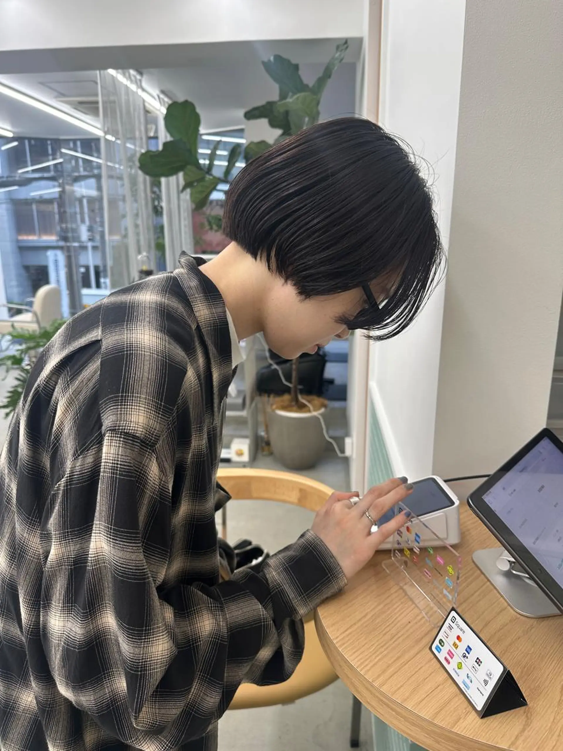 ショート パーマ ボブ ショートヘア ストレートパーマ 縮毛矯正 トリートメント ボブ/レイヤー/ケア パーマ/リュウタのヘアスタイル