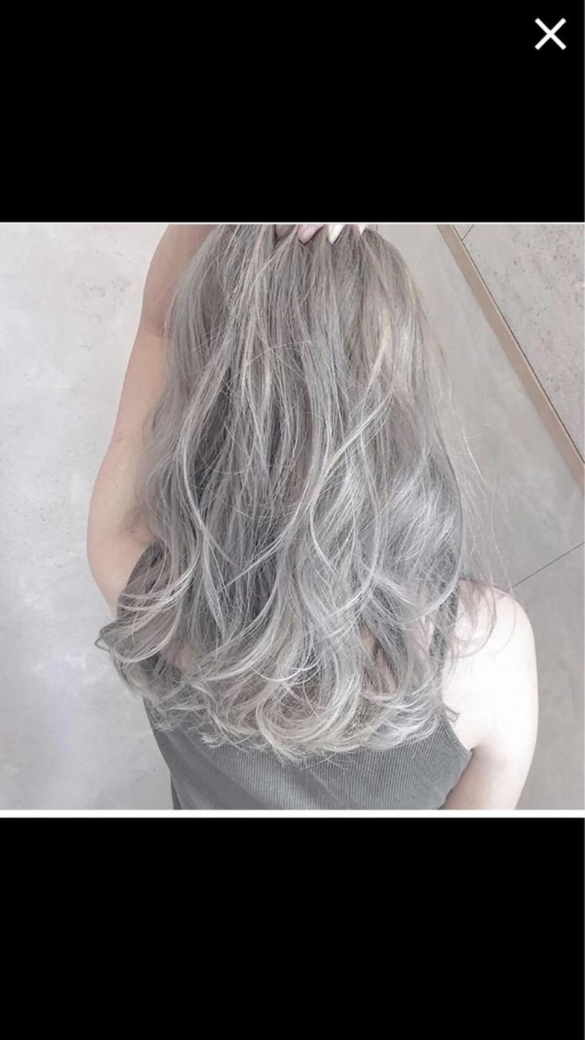 セミロング アッシュ 淡色ふんわりhair 新宿satomiのヘアスタイル