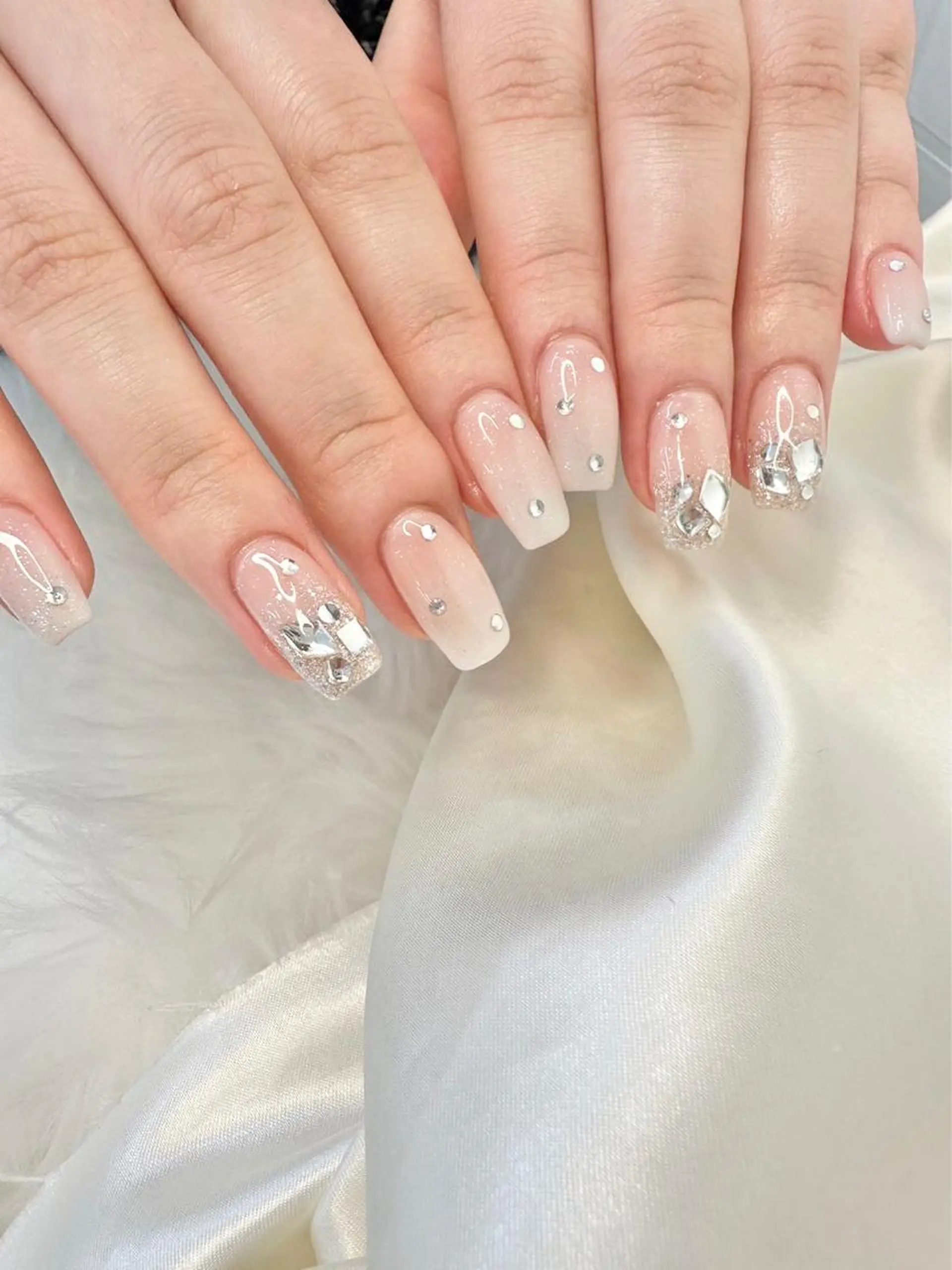 ネイル ハンドネイル Nail lily 🍒渋谷.表参道のネイルデザイン