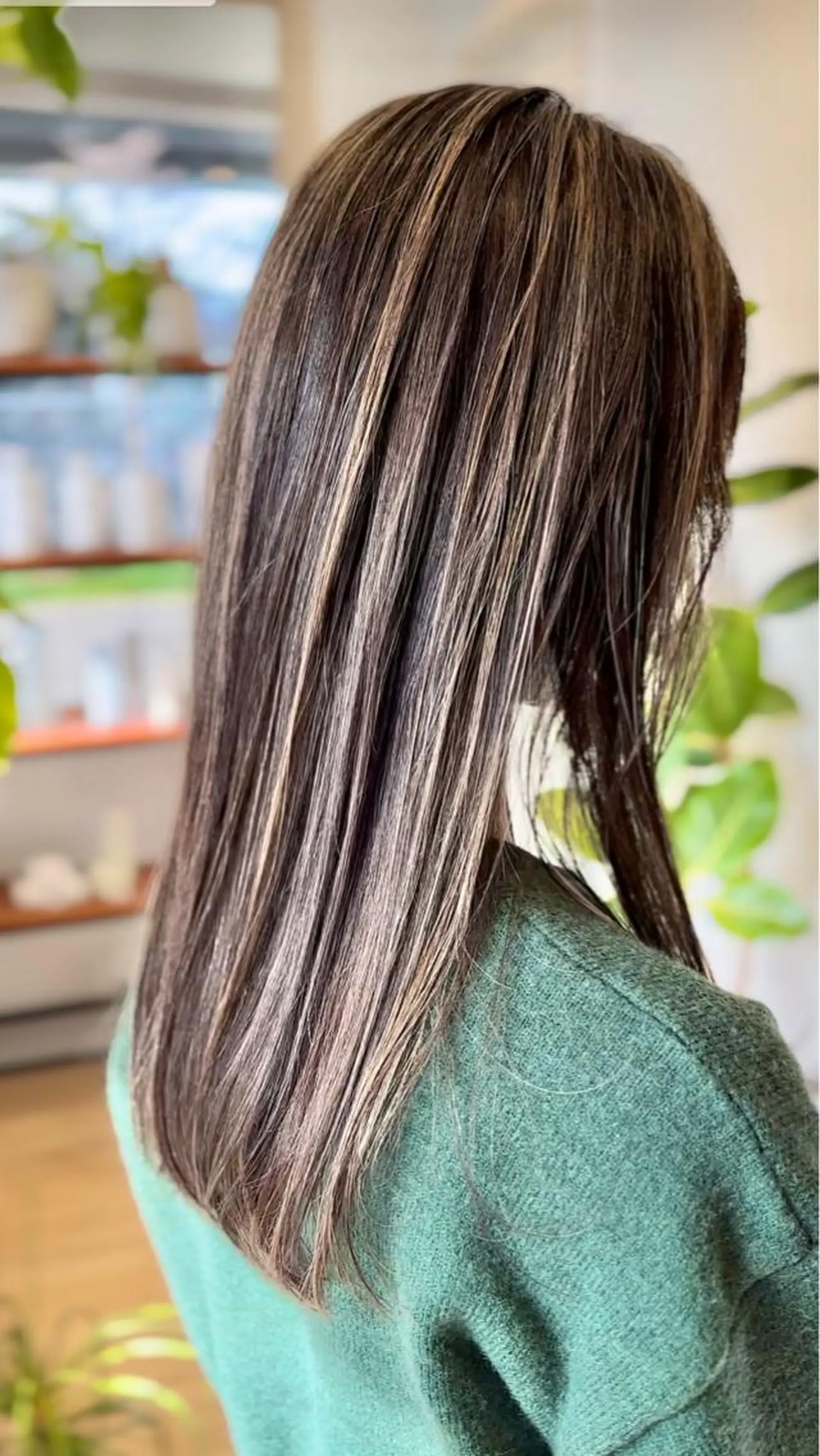 ロング カラー バレイヤージュ 透明感カラー ダブルカラー イヤリングカラー グレージュ カット ヘアカラー トリートメント 白髪ぼかしハイライト 💫ミネ　ヒロシのヘアスタイル