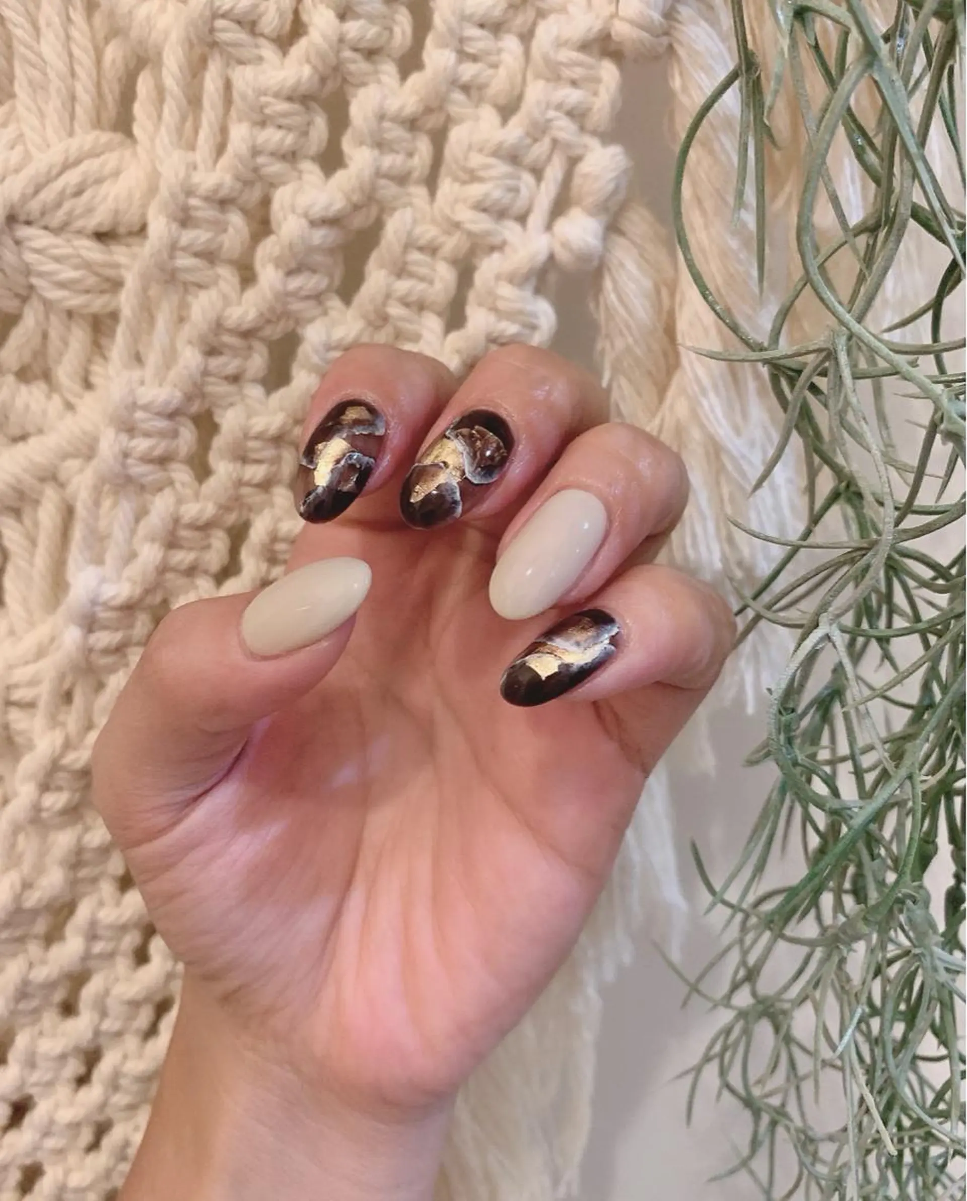 ネイル ハンドネイル 𝐑𝐞𝐯𝐢𝐨 ___堺市西区のマツエク・マツパデザイン