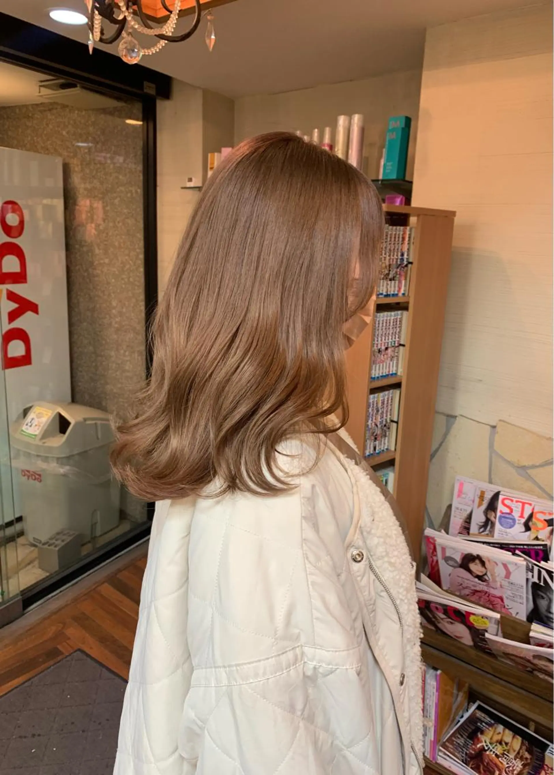 ミディアム カラー ベージュカラー 矢野 晃平のヘアスタイル