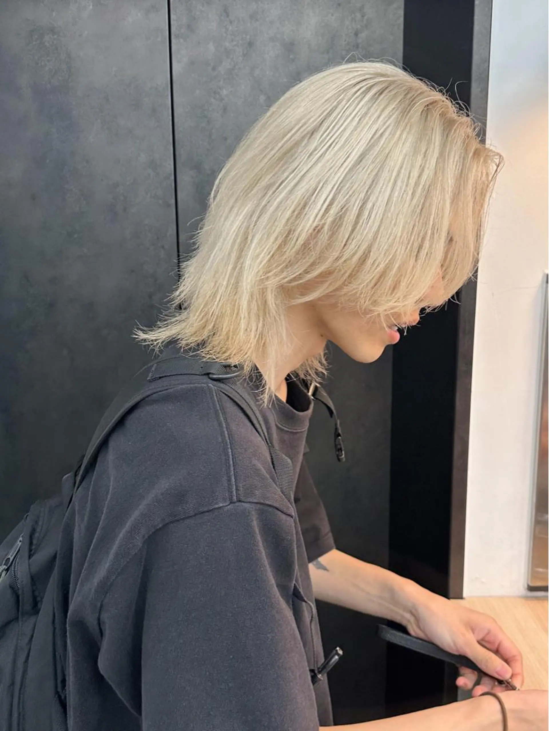 ショート カラー ヘアアレンジ メンズ メンズウルフカット ブロンド ホワイトブロンド ウルフカット カット ヘアカラー トリートメント メンズ特化 🦋KANOKO🦋のヘアスタイル