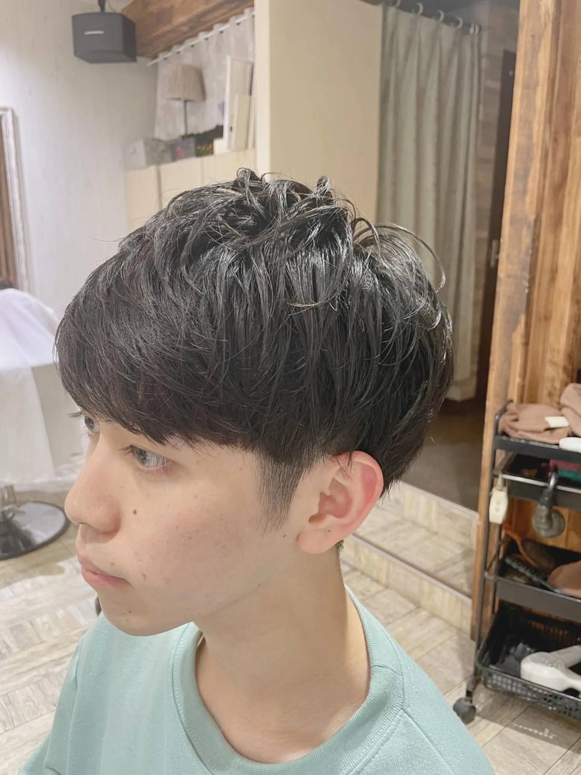 ショート パーマ メンズ メンズパーマ ツーブロック 刈り上げ メンズウルフカット アッシュ 桜木町/西山竜一 /大人可愛い×美髪のヘアスタイル