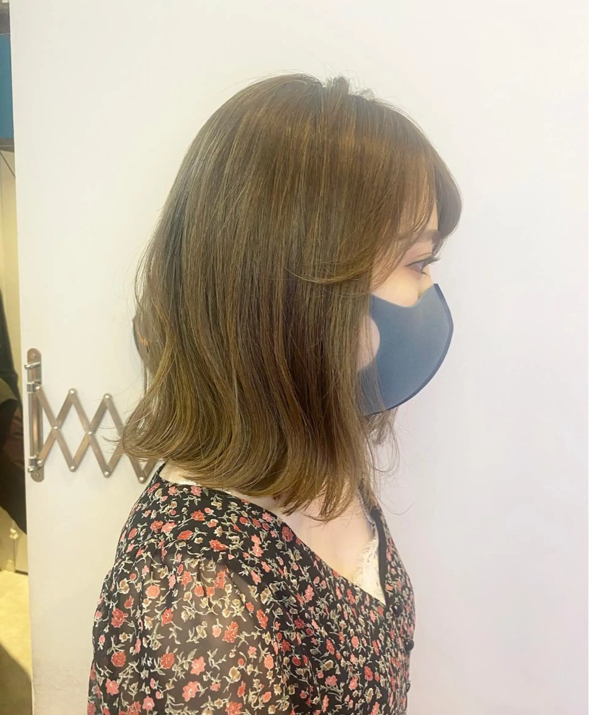 ミディアム カラー ベージュカラー ハイライトカラー ハイライト カット ヘアカラー トリートメント scene. haraのヘアスタイル