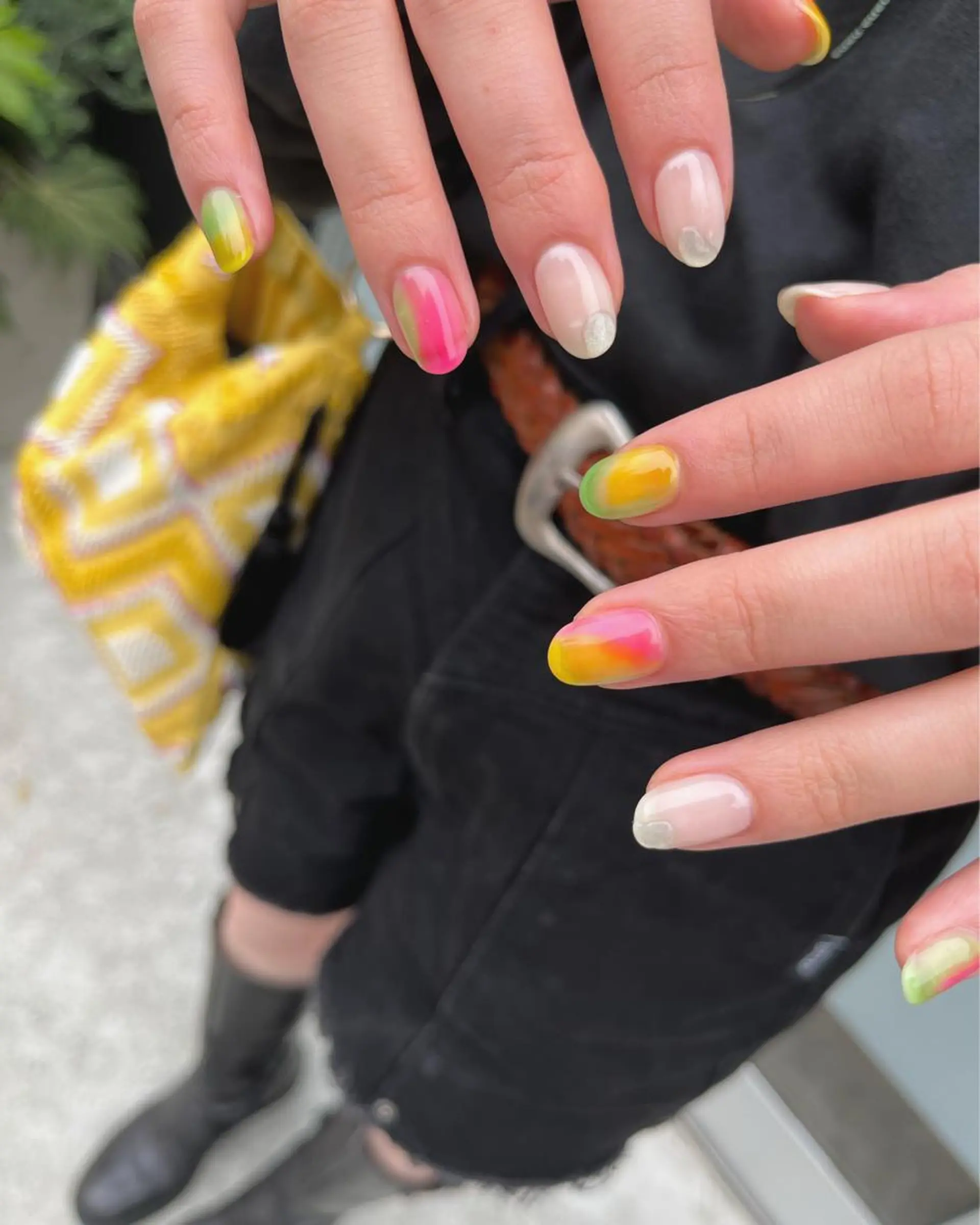 ネイル フレンチネイル キラキラネイル マグネットネイル ミラーネイル ニュアンスネイル 🌼大西洋子 laughl🌼のネイルデザイン