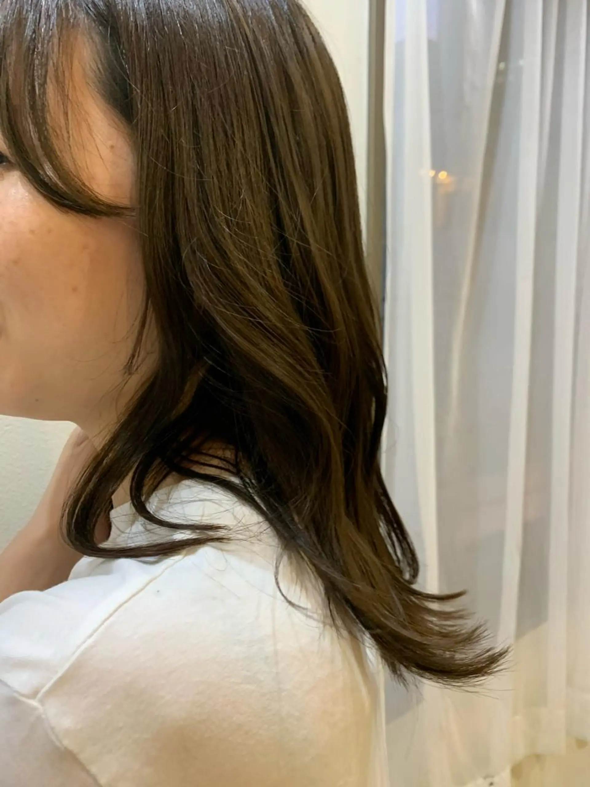 ミディアム カラー ブラウンカラー ココアブラウン 顔周りカット 韓国風ヘア 韓国🇰🇷髪質改善 Chisaki치사키のヘアスタイル