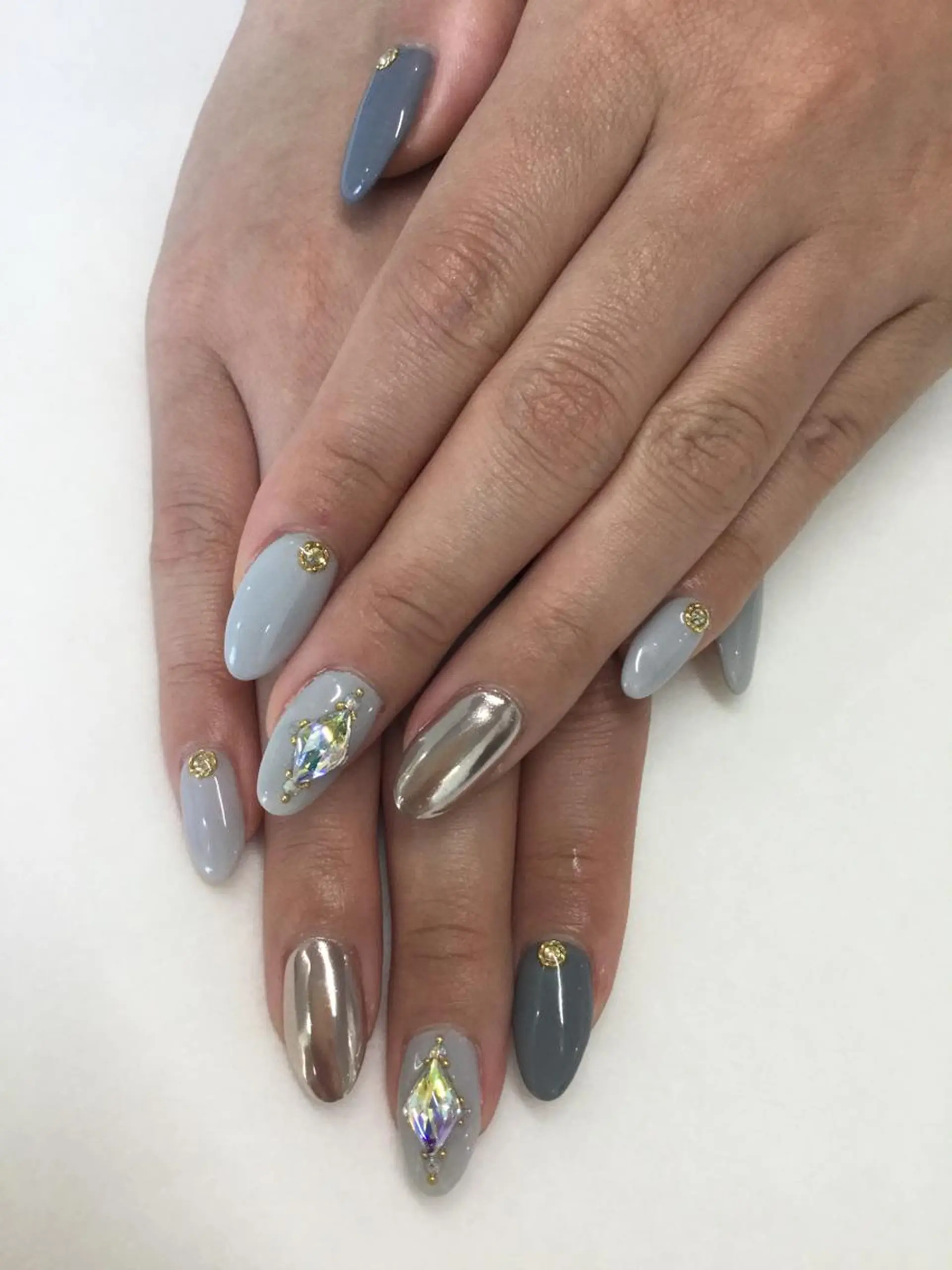 ネイル 💎🐰 saki. m 🐰💎のネイルデザイン