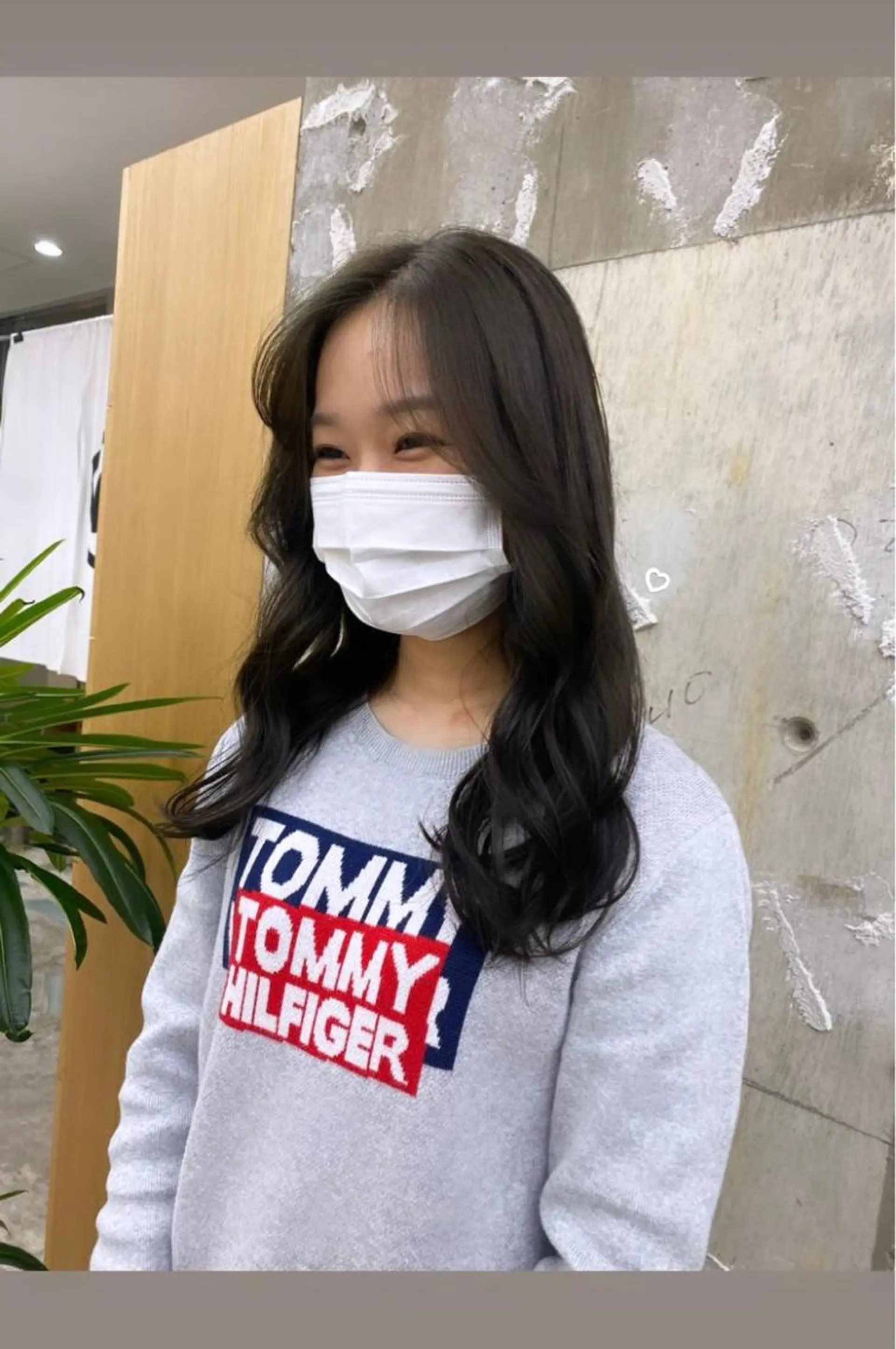 ロング KVELL ユナのヘアスタイル