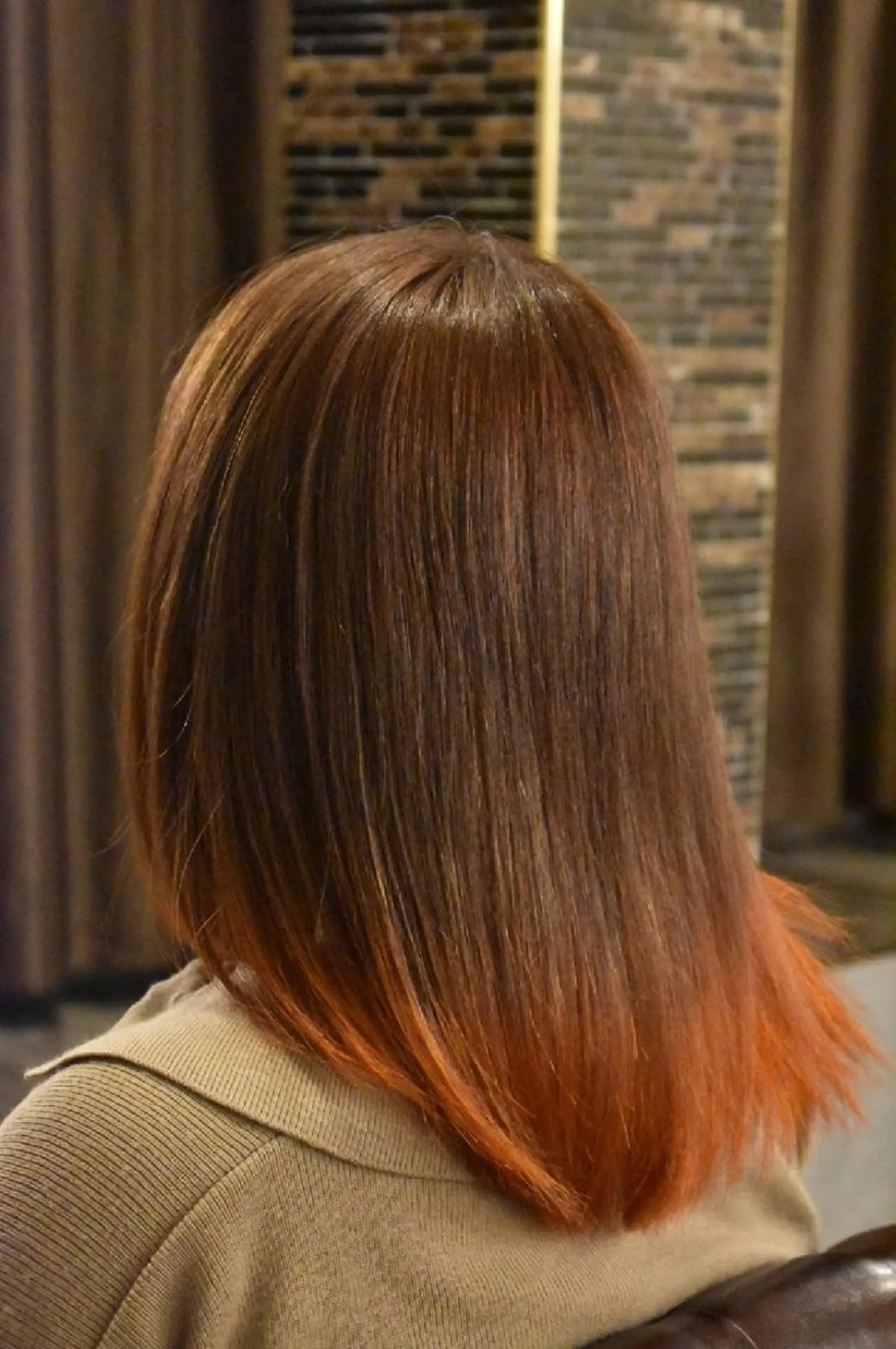 カラー グラデーションカラー 山崎 絹人のヘアスタイル