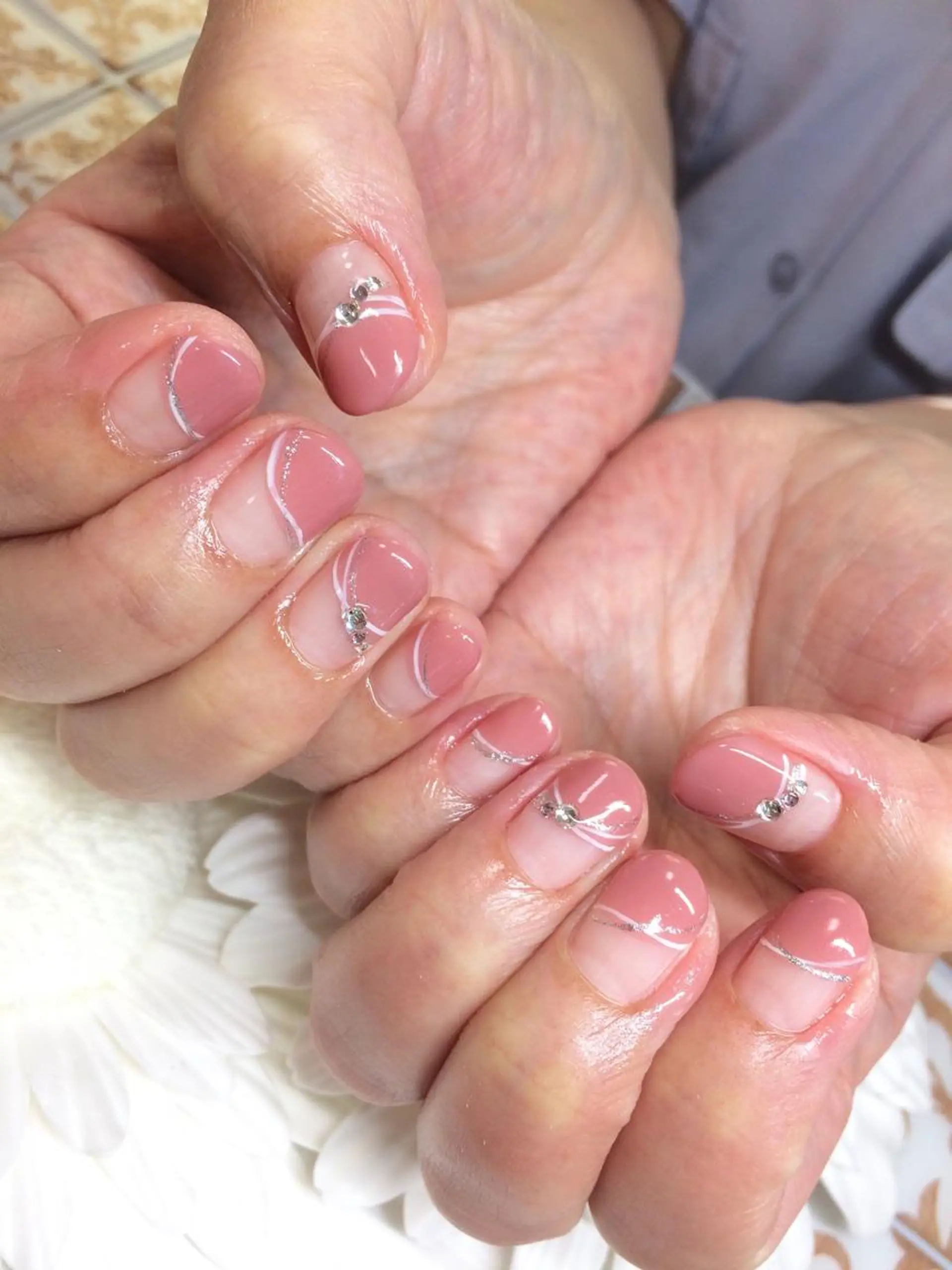 ネイル フレンチネイル ハンドネイル Nailsalon E's cafeのネイルデザイン