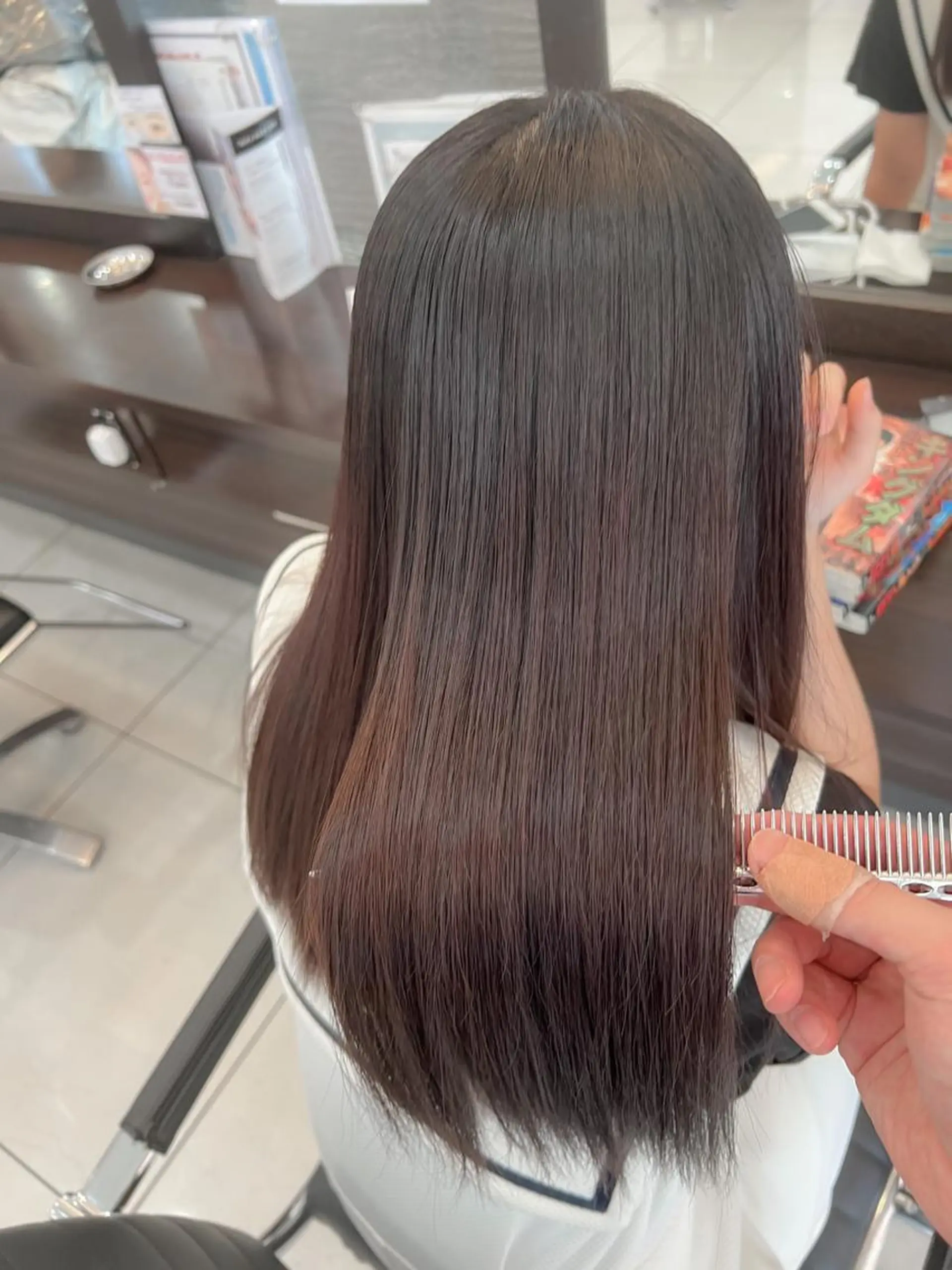 ロング 福岡縮毛矯正✨️ ストレート 向井和輝のヘアスタイル