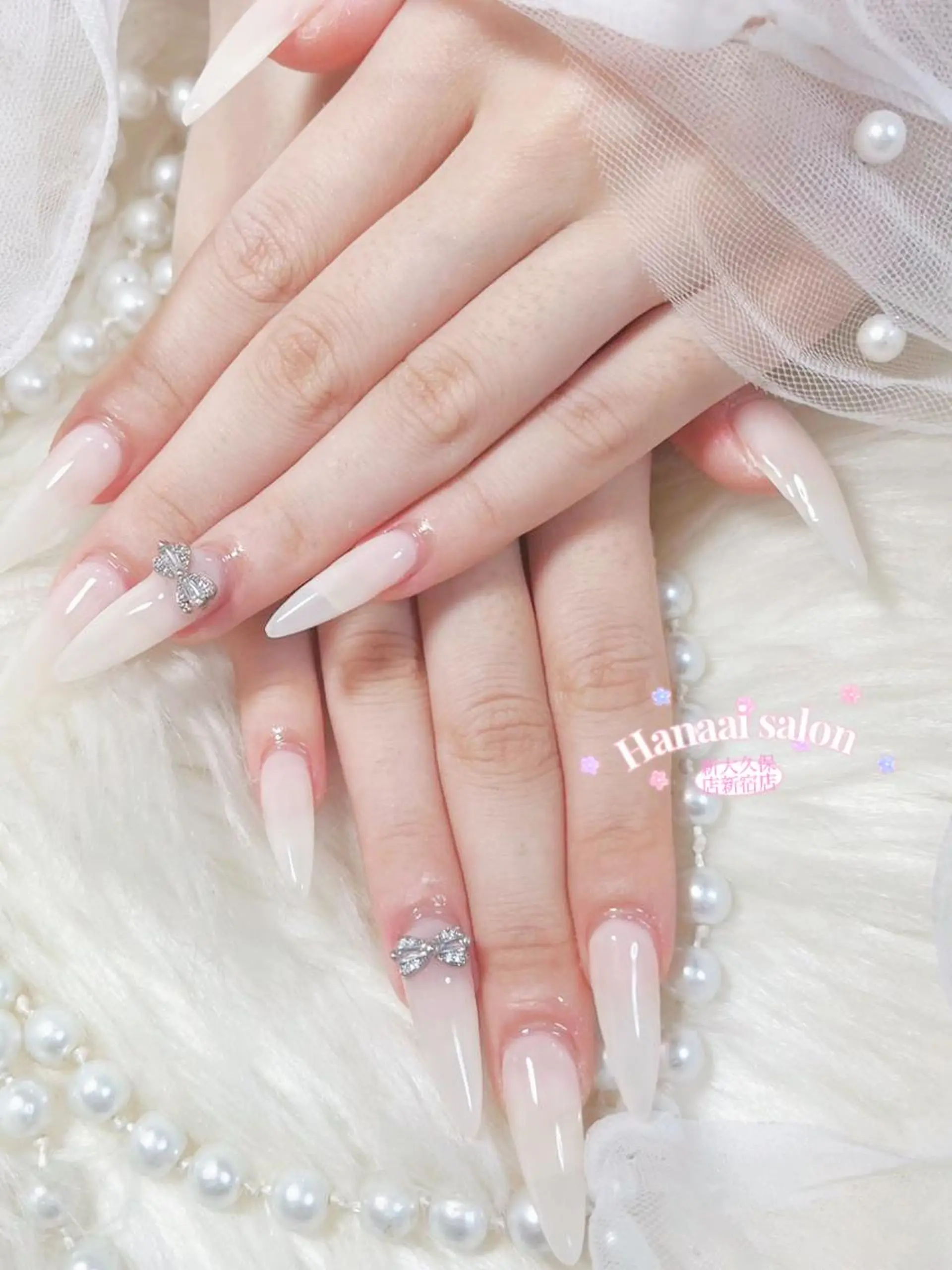 ネイル アートネイル フラッシュネイル フットネイル ジェルネイル グラデーション Hanaai Salon 瞳のネイルデザイン