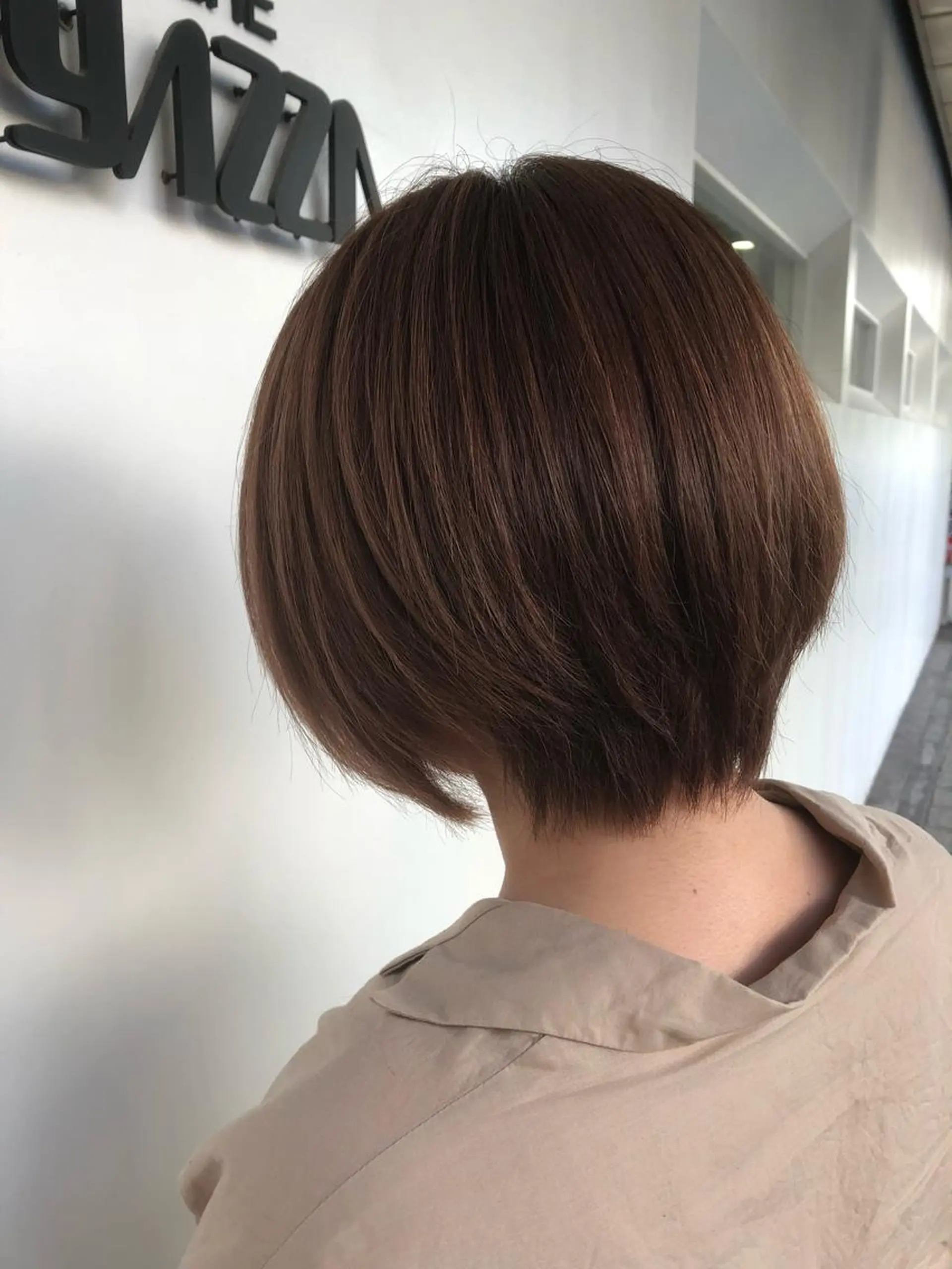 ショート カラー ベージュカラー ブリーチ ハイライトカラー ピンクカラー ピンクベージュ カット ヘアカラー 東條 克義のヘアスタイル